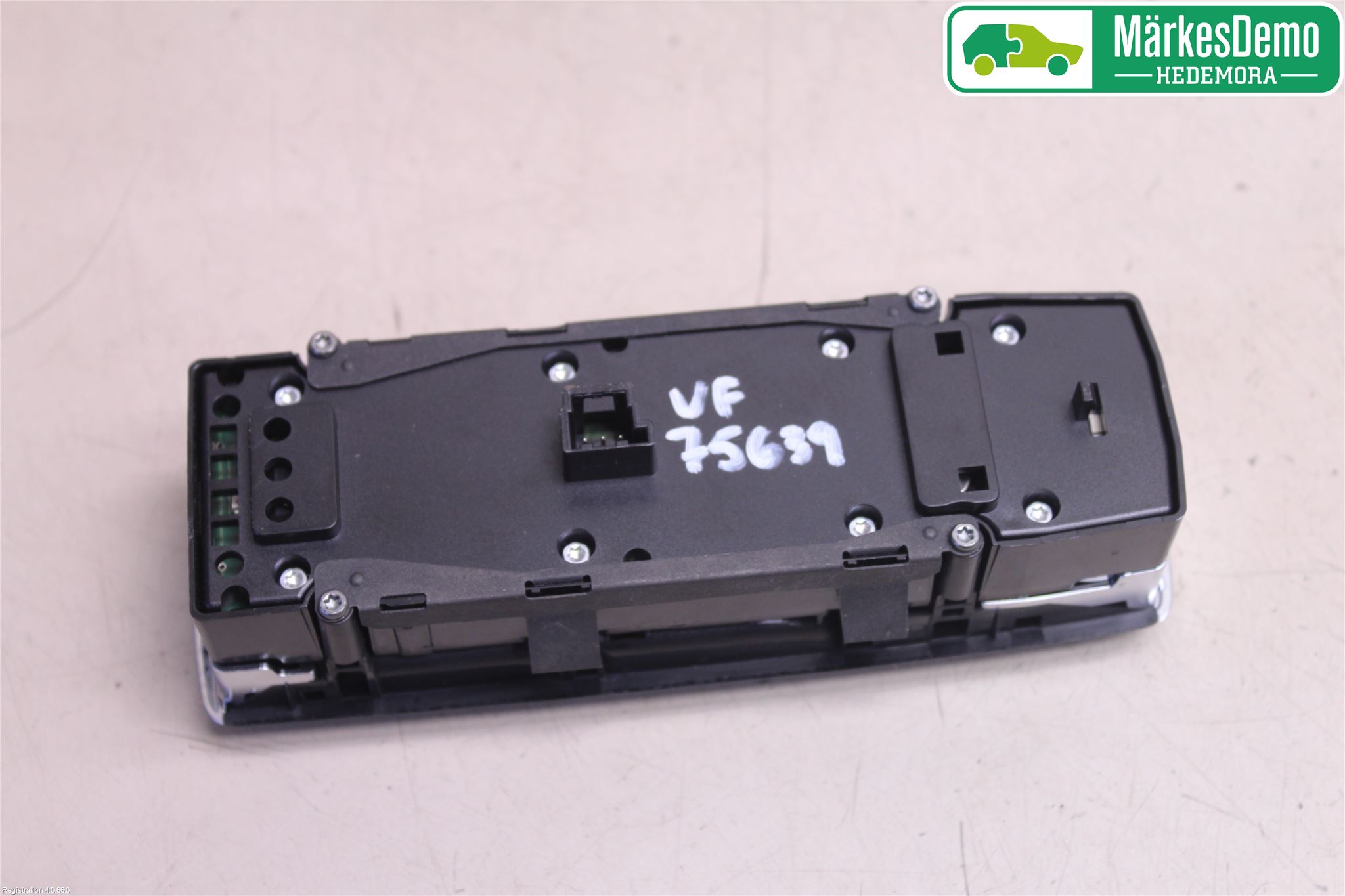 Mercedes-Benz MB GL/GLS-KLASS (X166) 12-19 Bryter Vindusheis