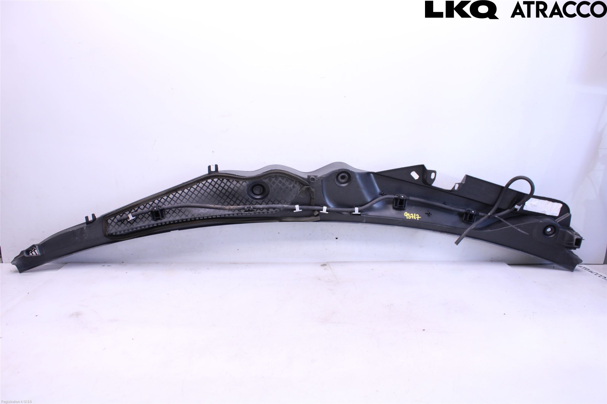 Mercedes-Benz MB E-KLASS (W212) 09-16 Visker Deksel-Grill-Under Frr