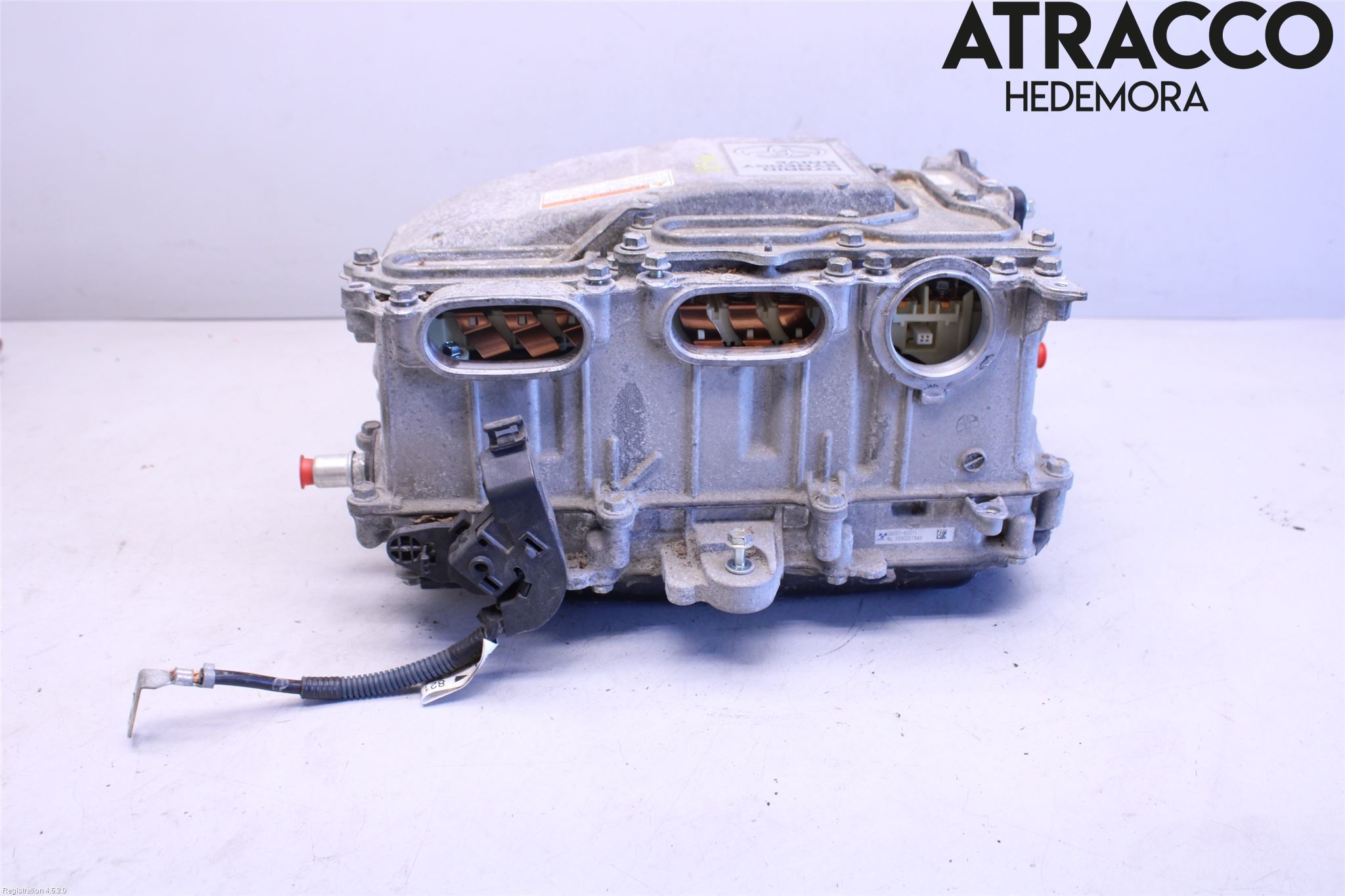 Toyota YARIS XP130 12-14 Hybridconverter