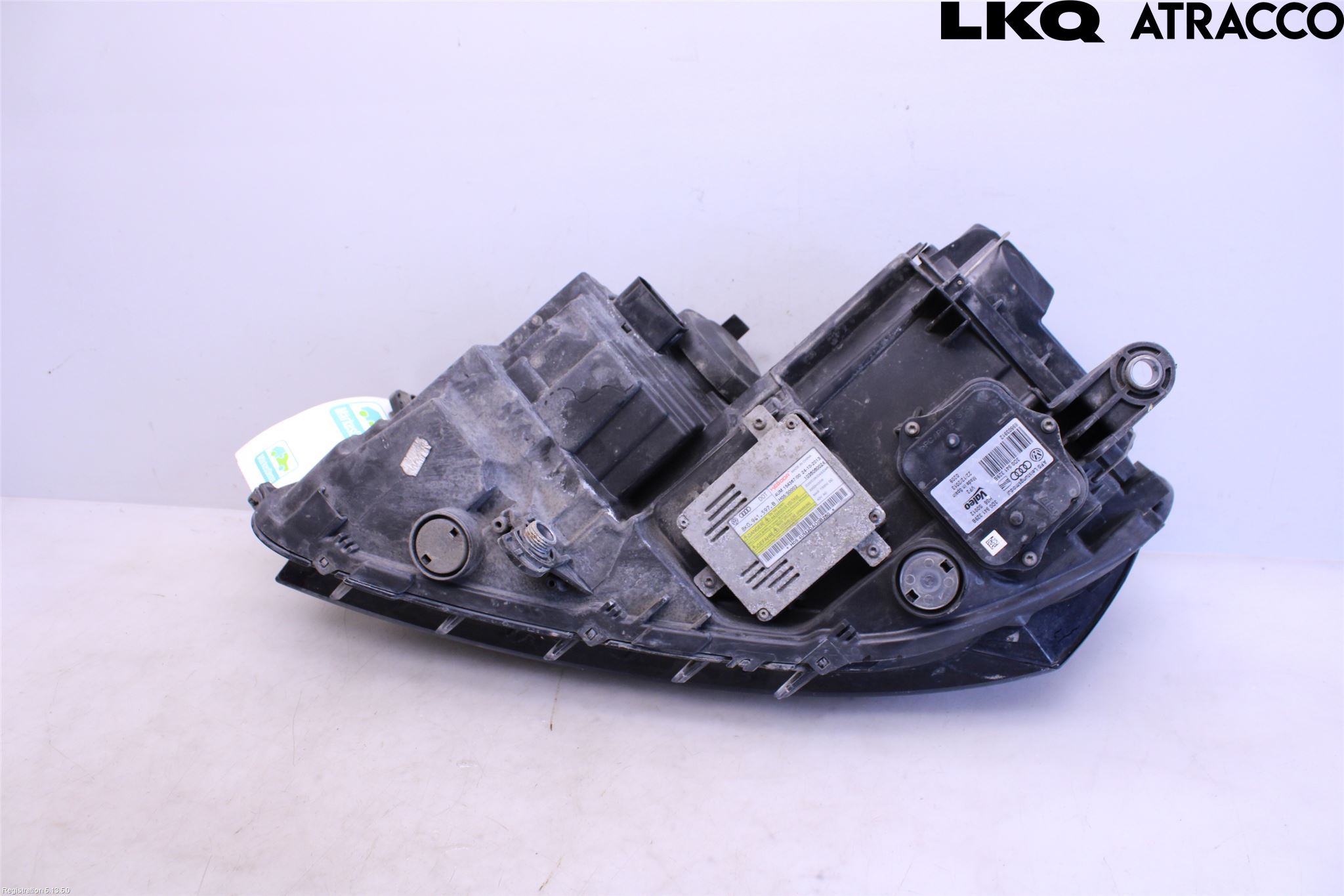 Volkswagen VW PASSAT 11-14 Frontlykt Høyre