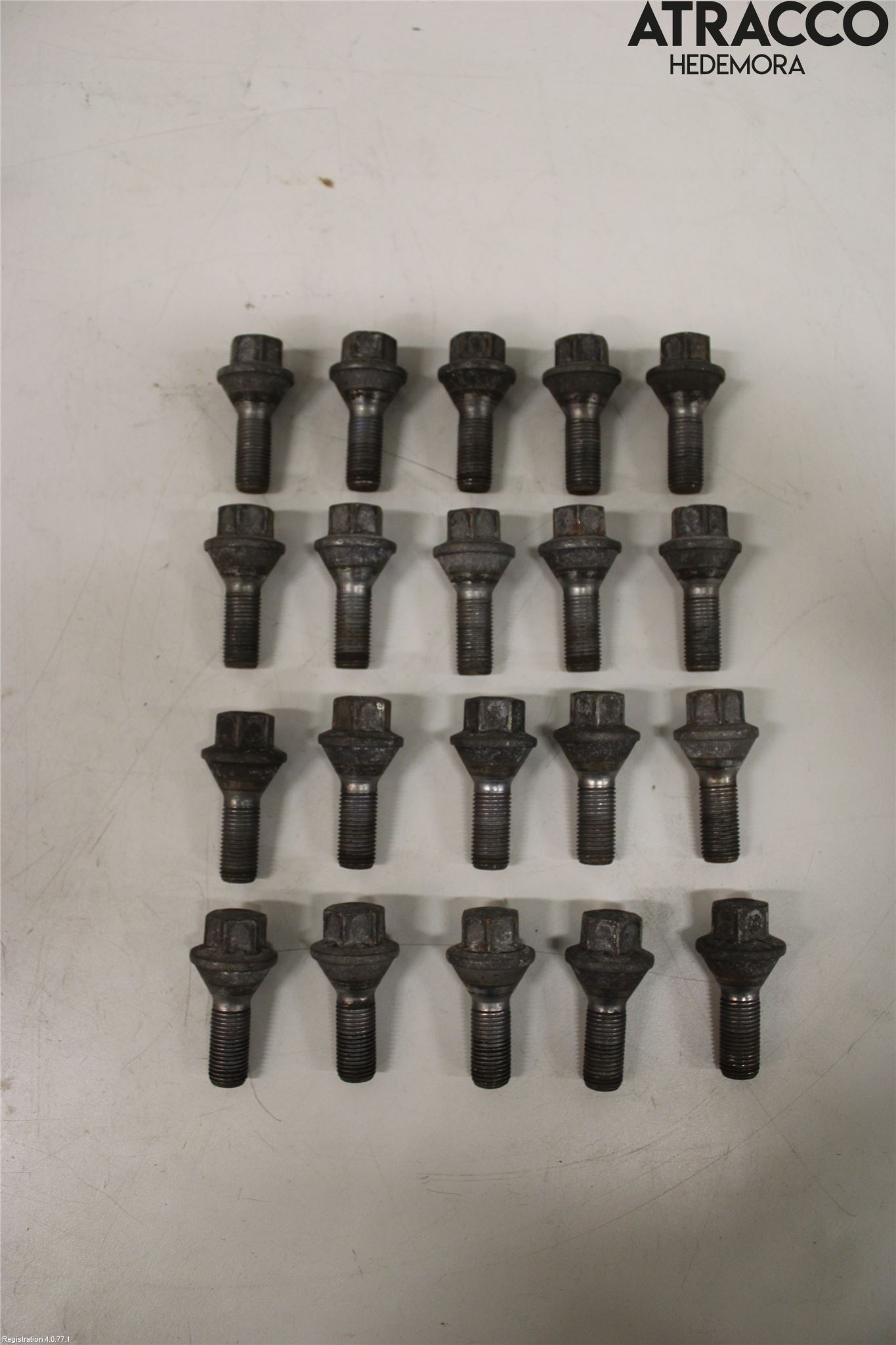 Renault MASTER III  04-10 Hjulmutter - Bolt - Sett