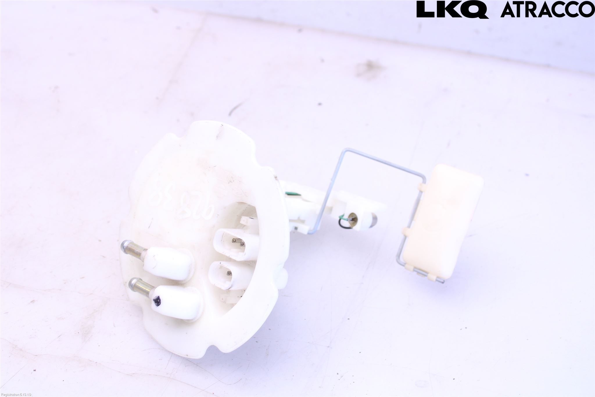 Nissan ALMERA    96-00 Giver Drivstofftank