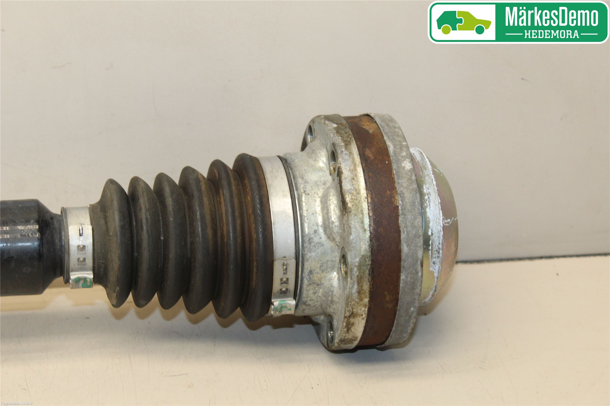 Volkswagen VW PASSAT 11-14 Drivaksel Foran Kompl Høyre