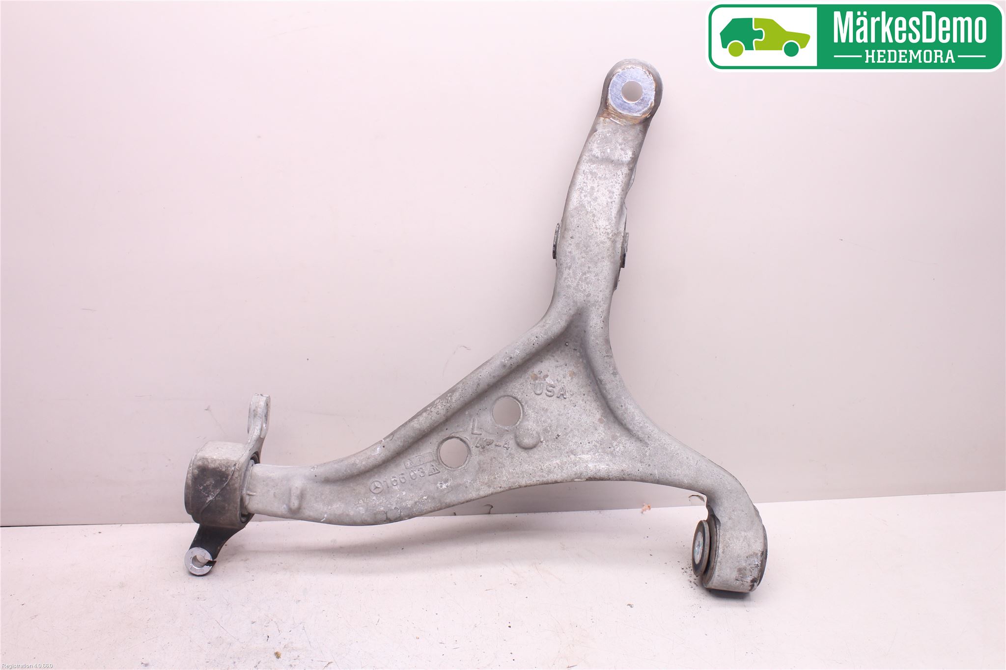 Mercedes-Benz MB GL/GLS-KLASS (X166) 12-19 Bærearm Foran Venstre Nedre