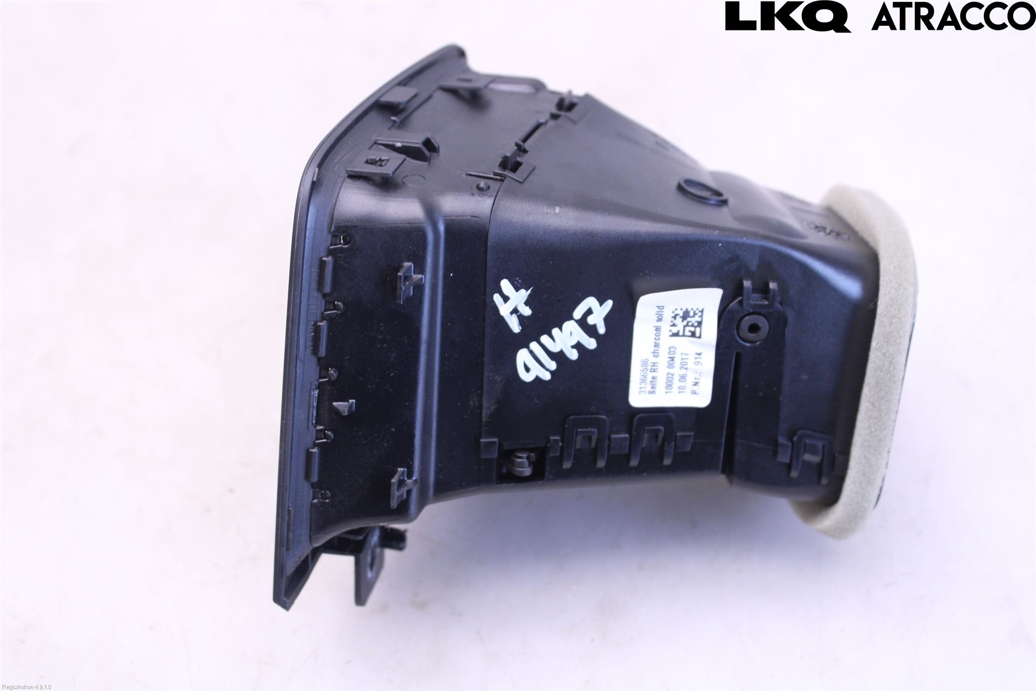 Volvo V90 17->> Dashbord Kanal - Dyse