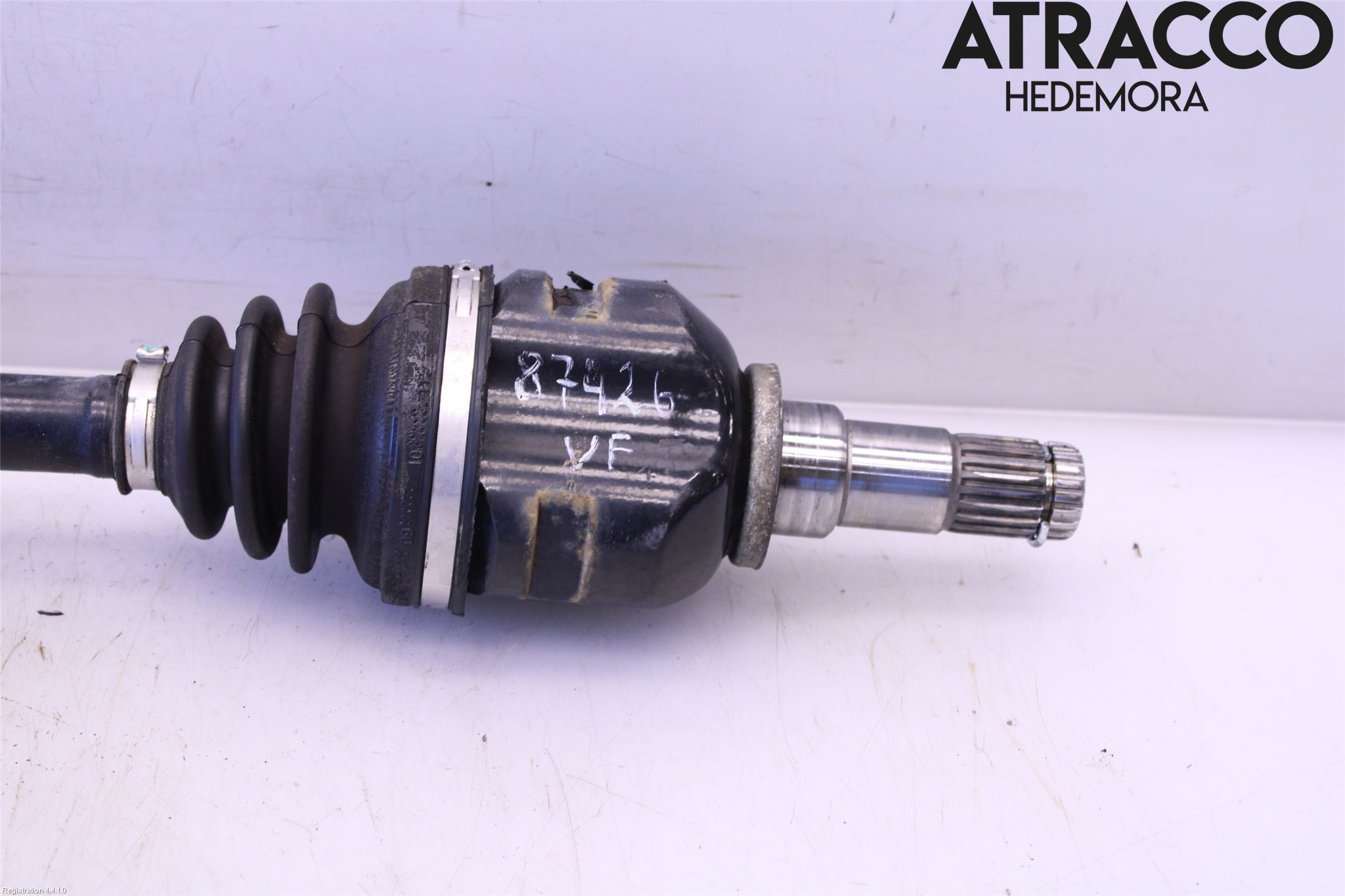 Toyota YARIS XP130 15-20 Drivaksel Foran Kompl Venstre