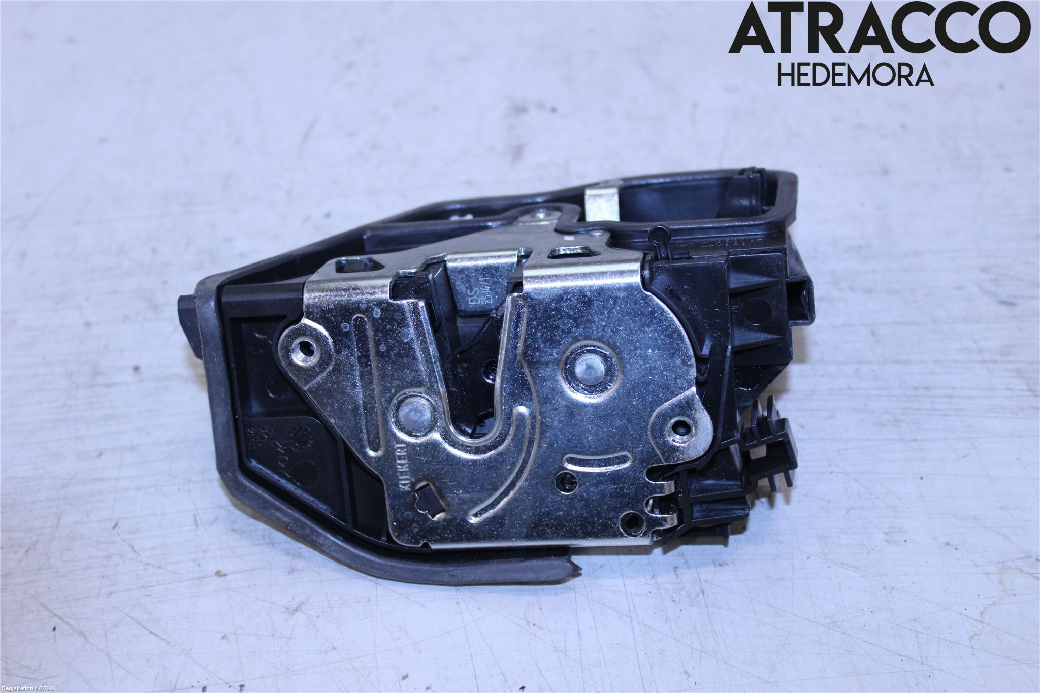 BMW 5 F10/F11/F18 09-17 Dørlås - Låsekasse