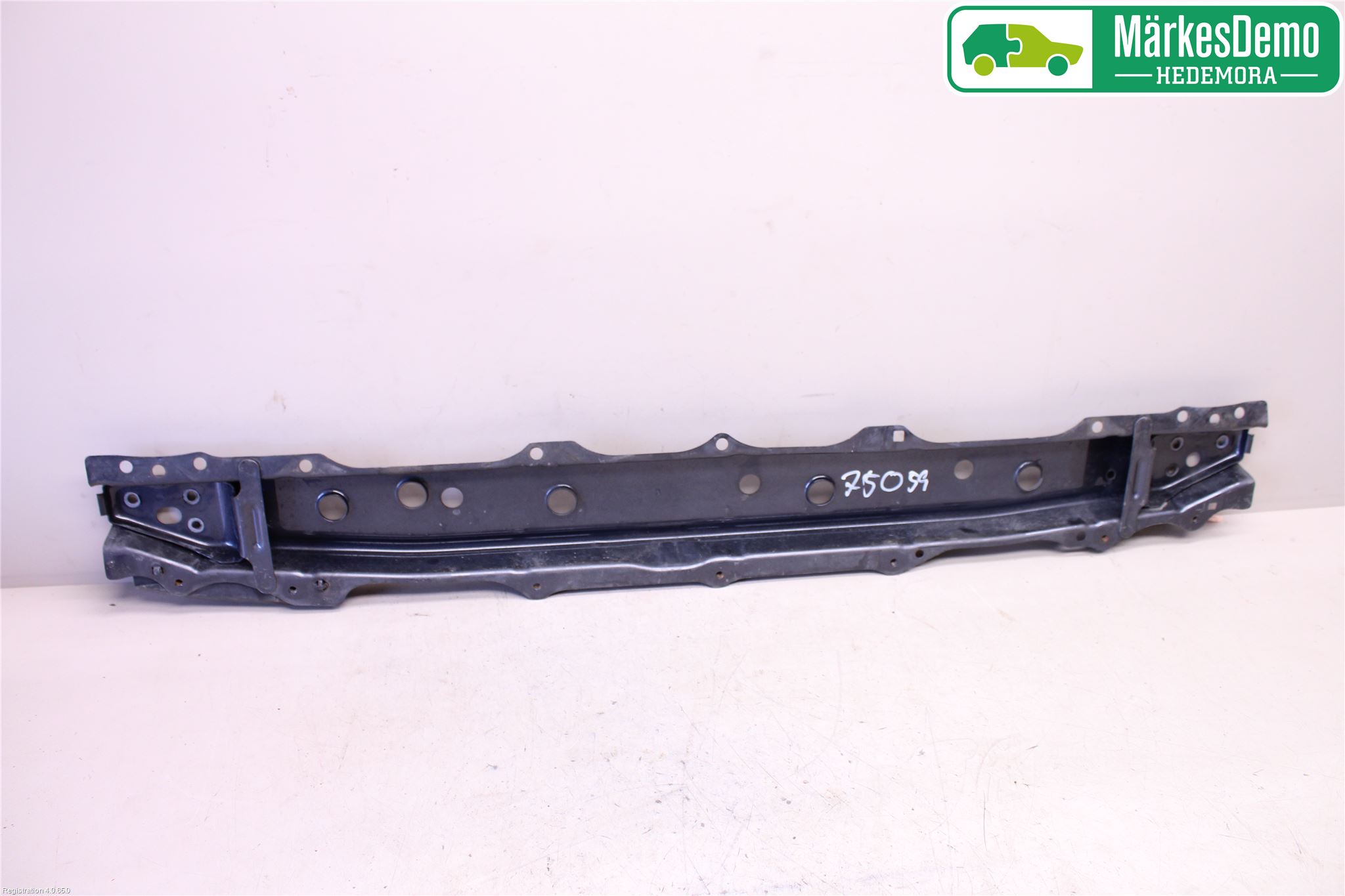 Toyota YARIS XP90 06-11 Frontplate Nedre