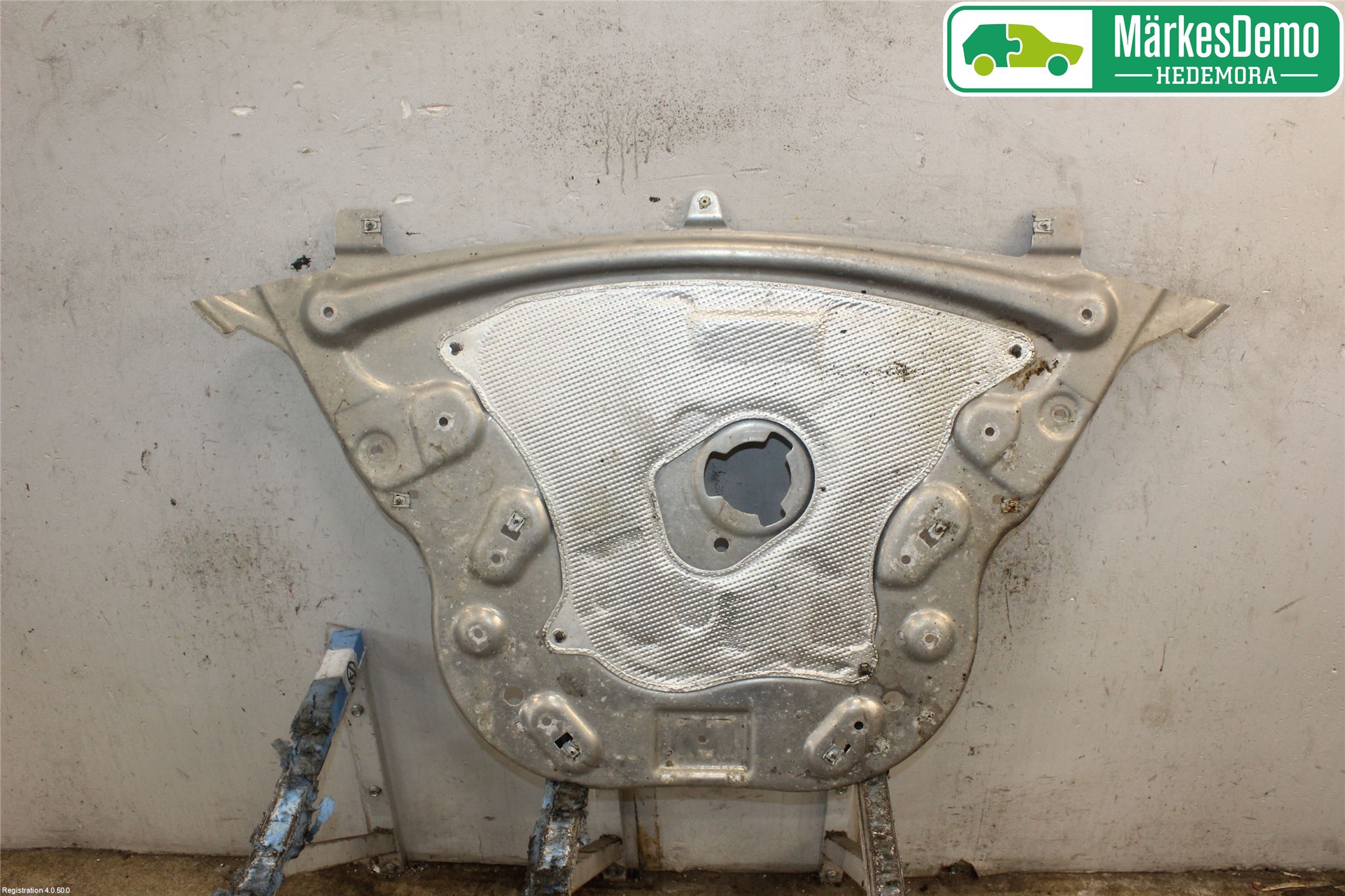 BMW 5 F10/F11/F18 09-17 Bunnplate U Motor-Gear-Dørk