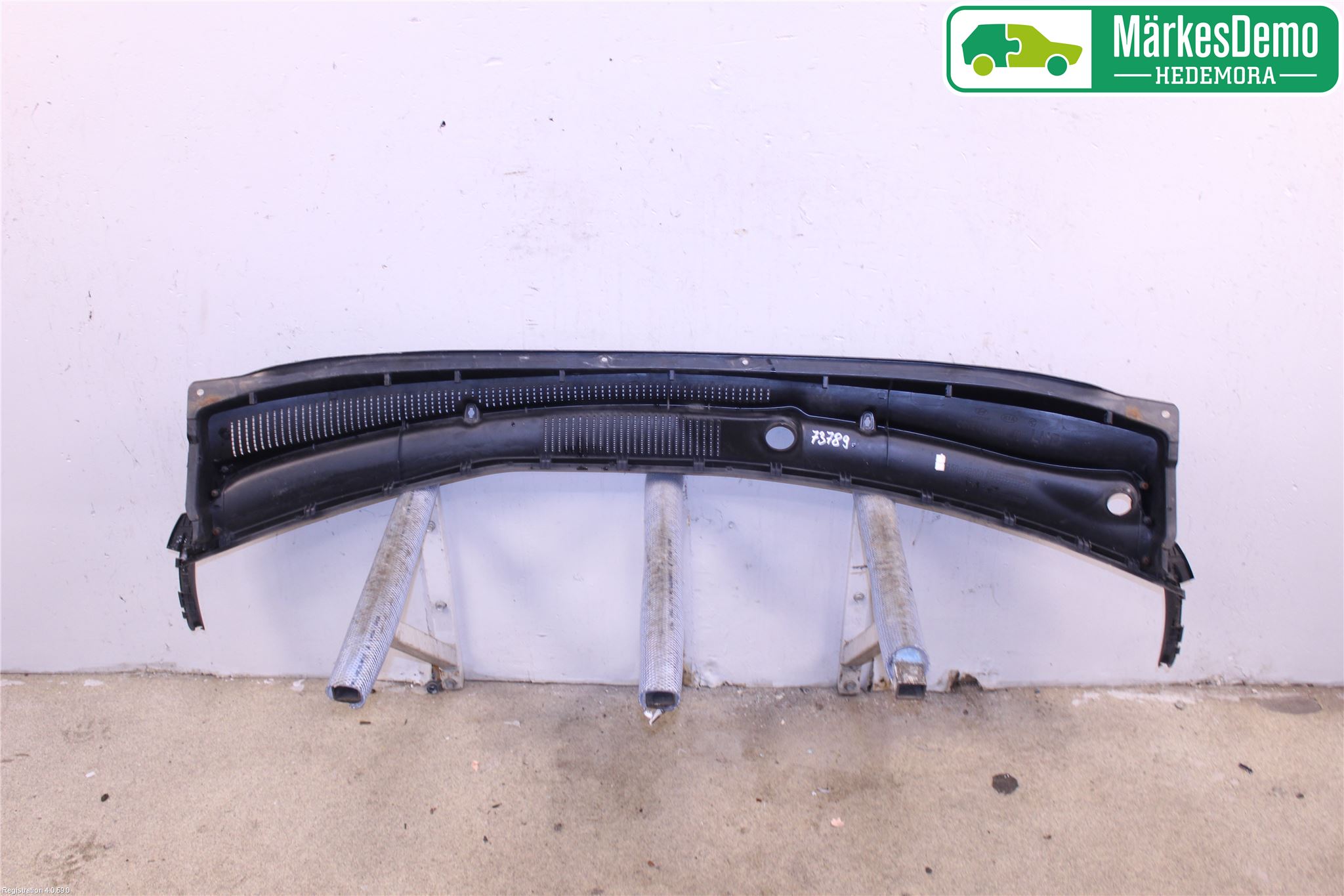 Hyundai SANTA FE  06-12 Visker Deksel-Grill-Under Frr