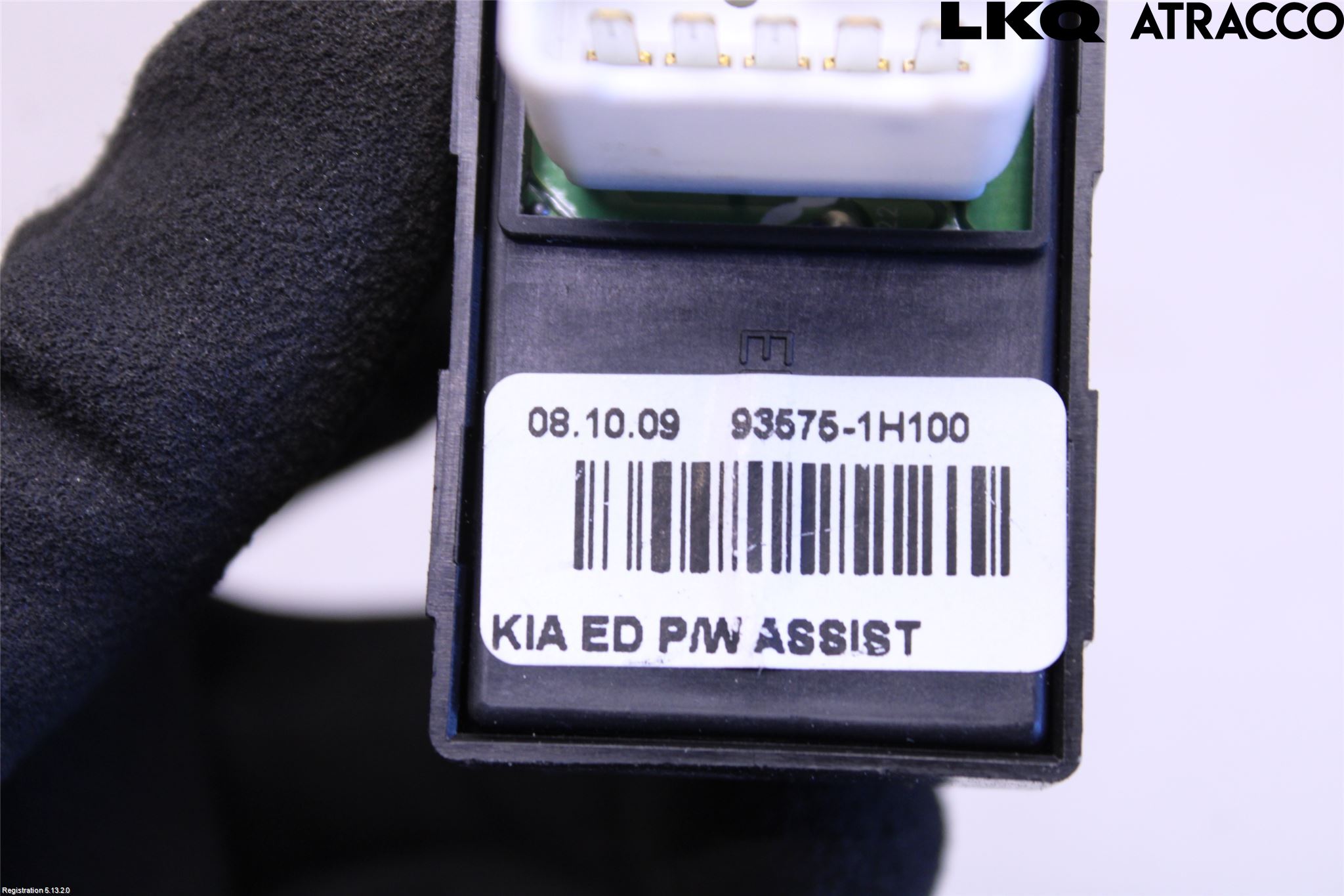 Kia CEED 06-12 Bryter Vindusheis
