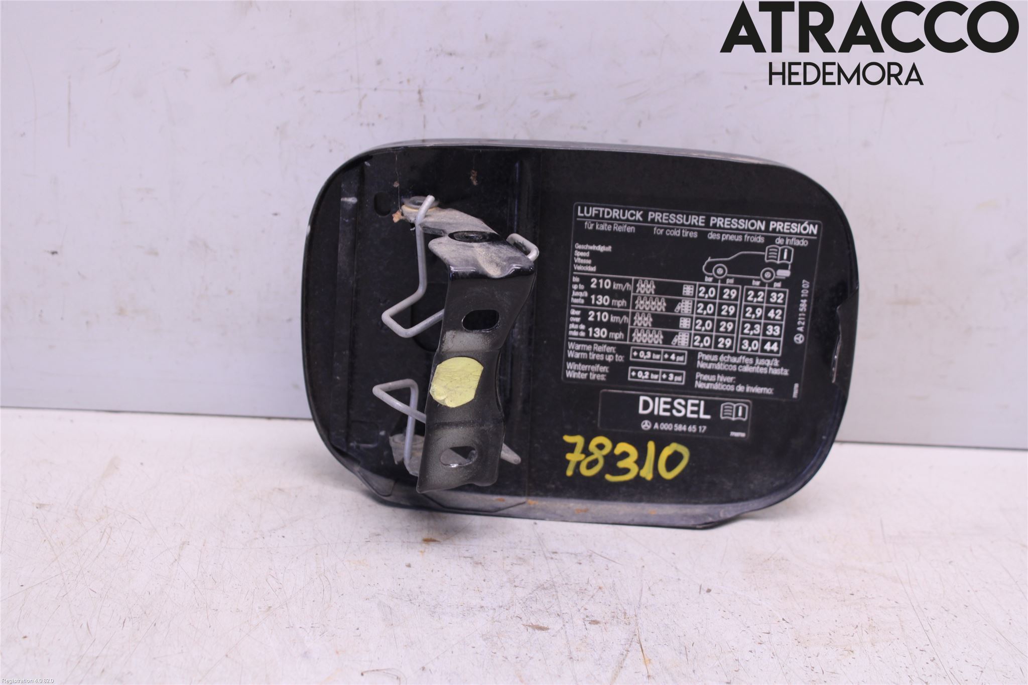 Mercedes-Benz MB E-KLASS (W211) 02-09 Drivstoff Tankluke