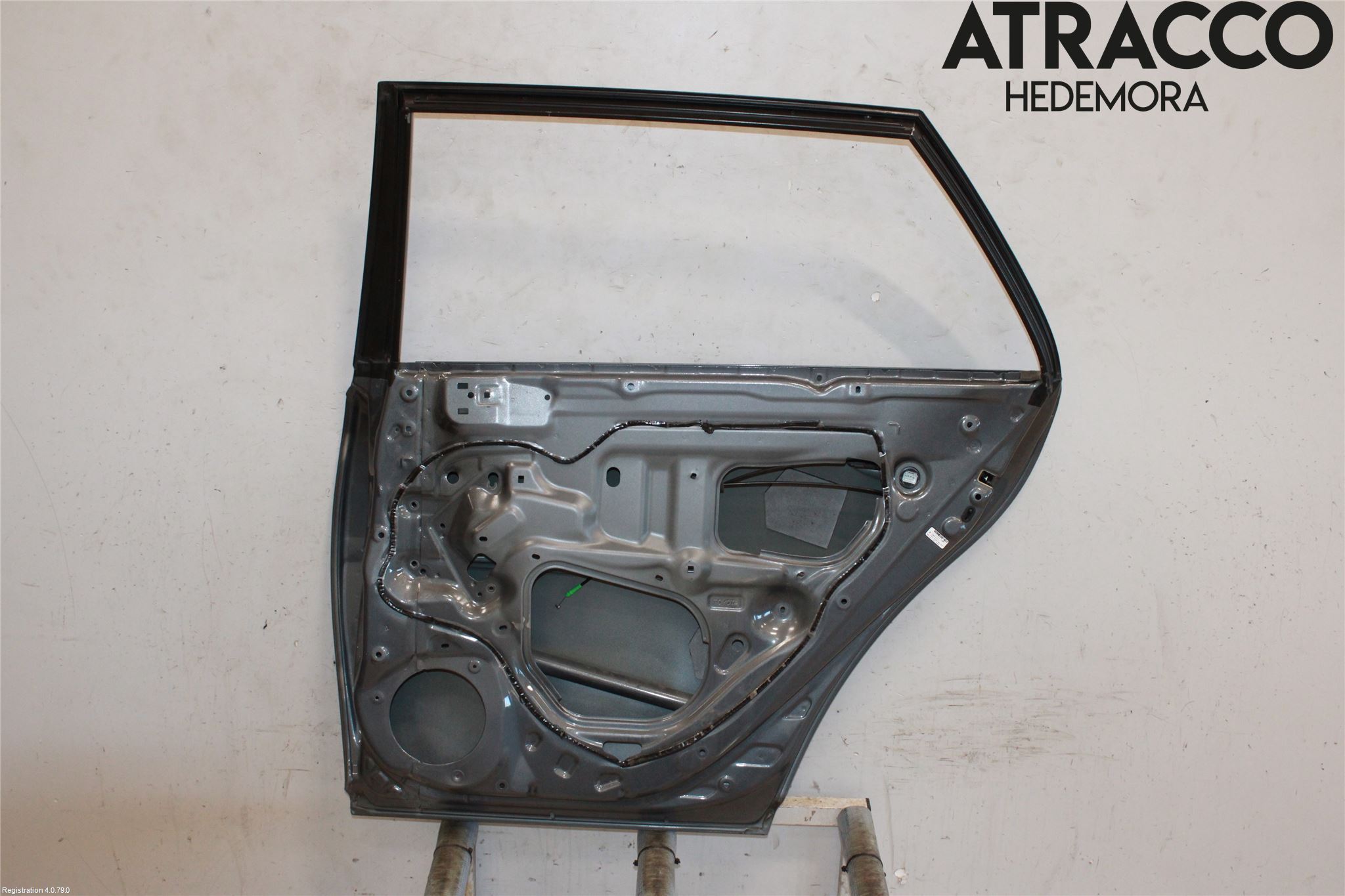 Toyota AVENSIS 03-06 Dør 4D Bak Høyre