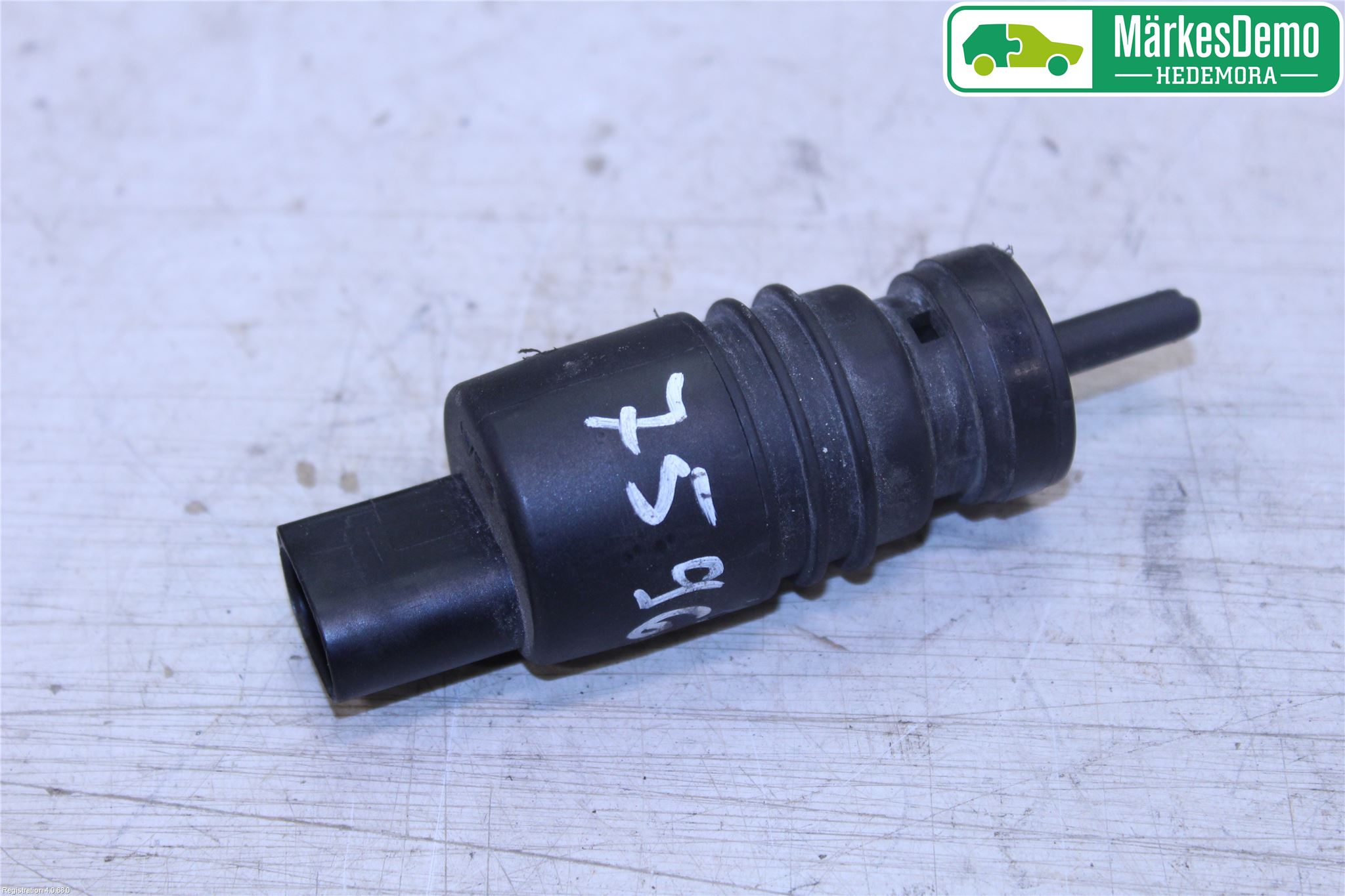 BMW X5 E53     99-06 Spylerpumpe Frontrute