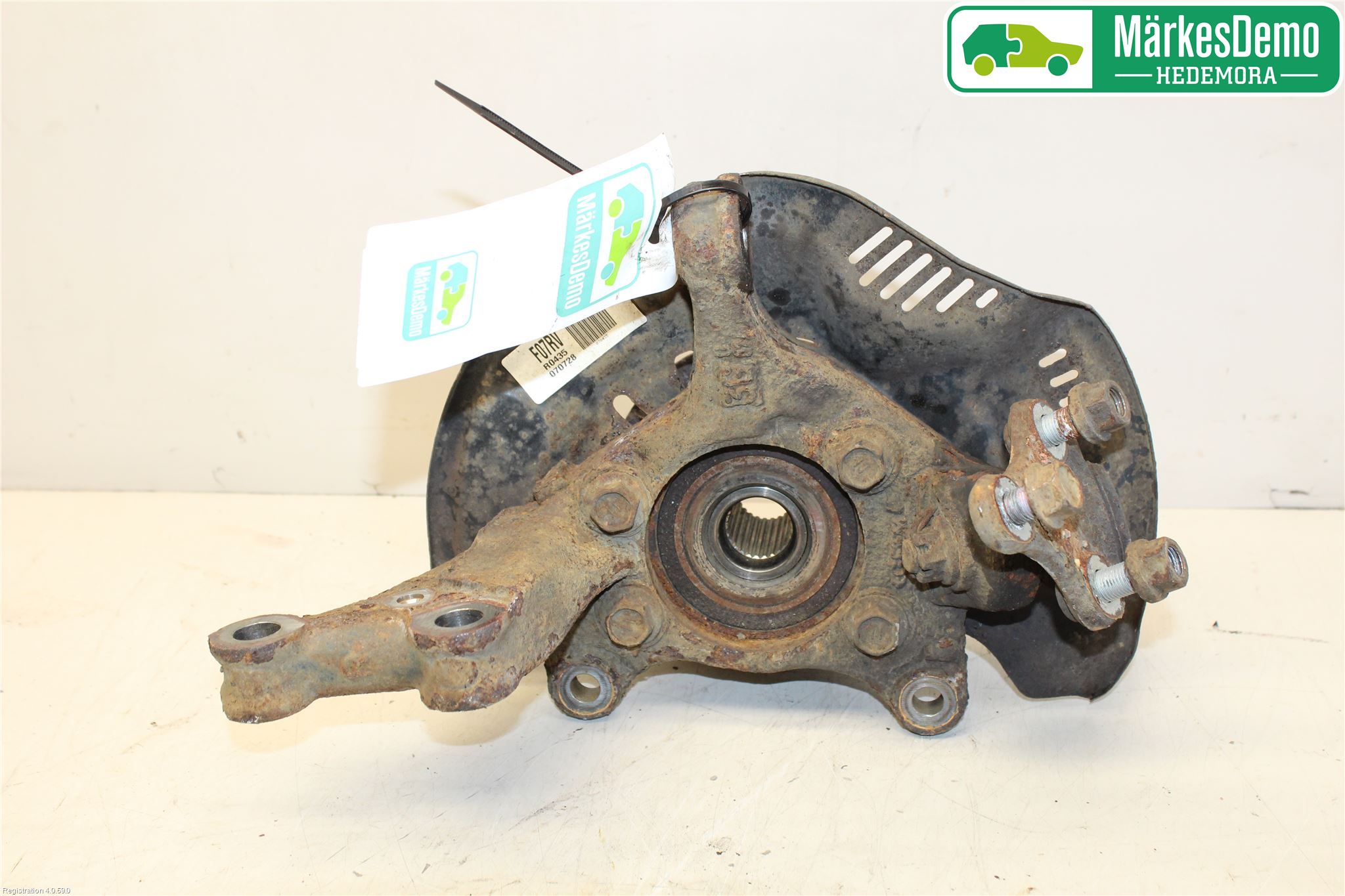 Toyota AURIS 07-09 Spindel Hf