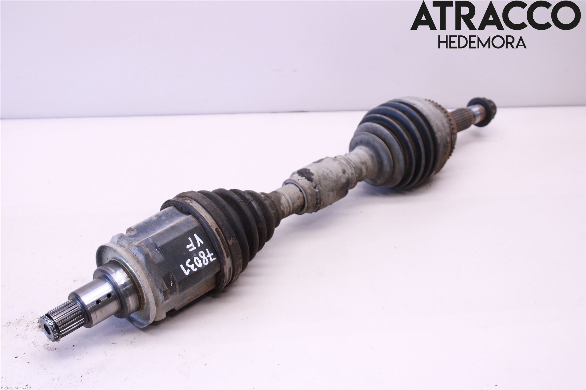 Toyota RAV 4 00-06 Drivaksel Foran Kompl Venstre