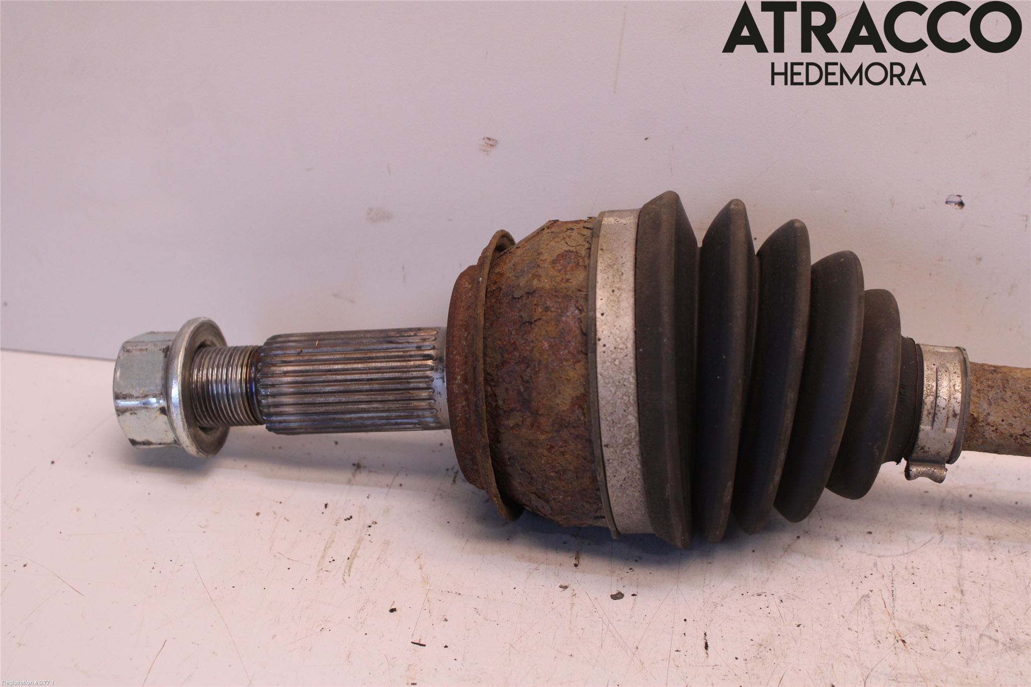 Nissan QASHQAI 14-17 Drivaksel Foran Kompl Venstre