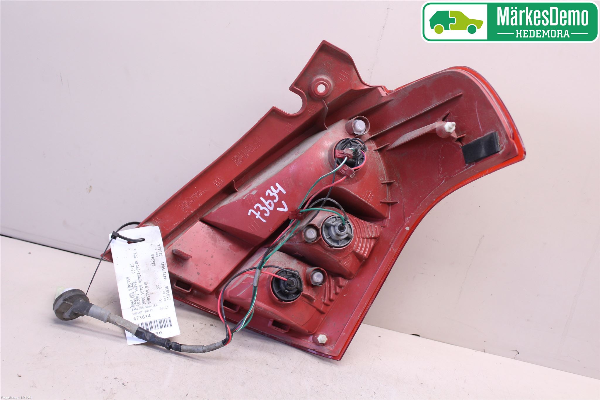 Suzuki SWIFT 05-10 Baklykt Venstre