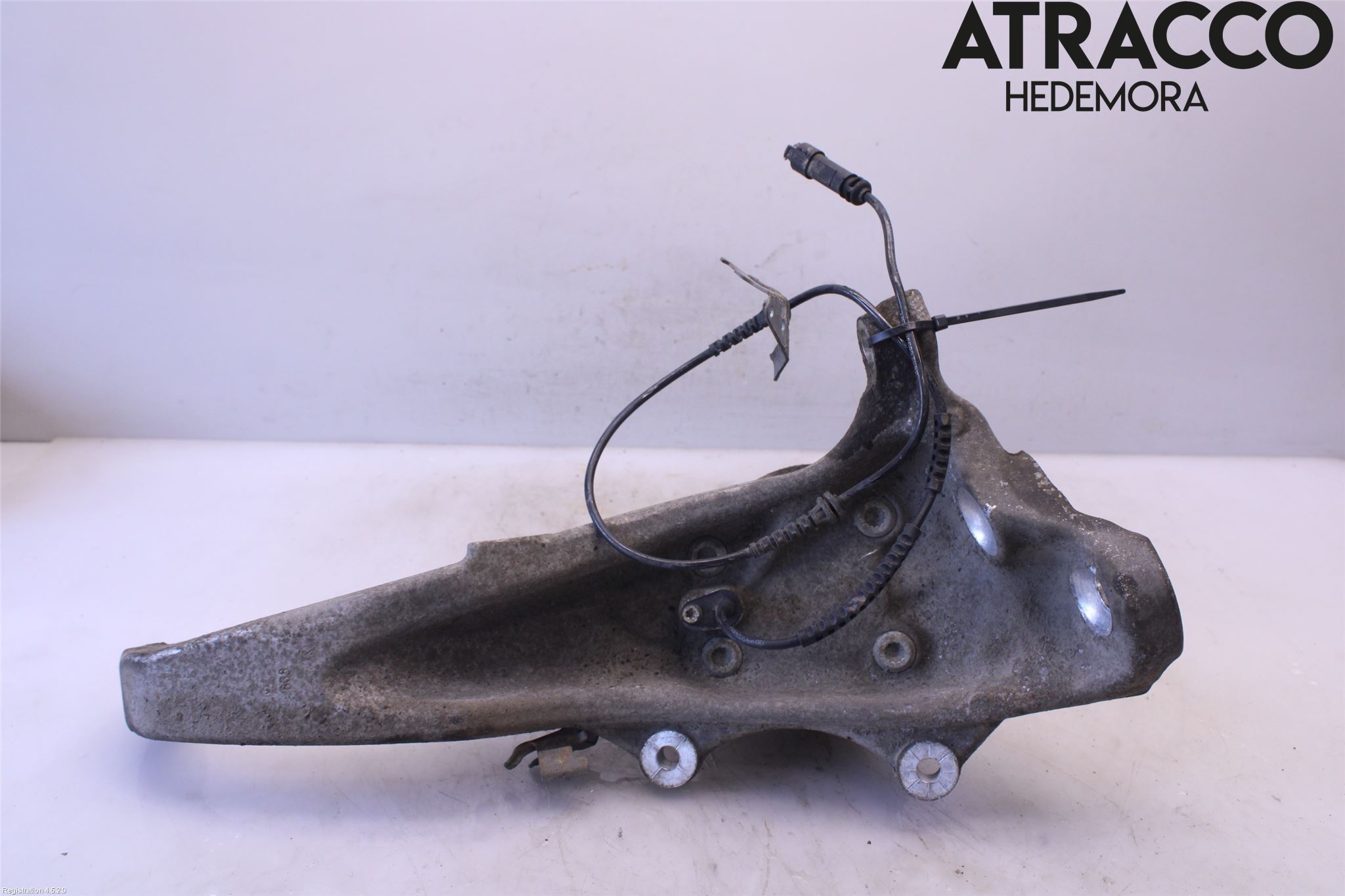 BMW 5 F10/F11/F18 09-17 Spindel Vf