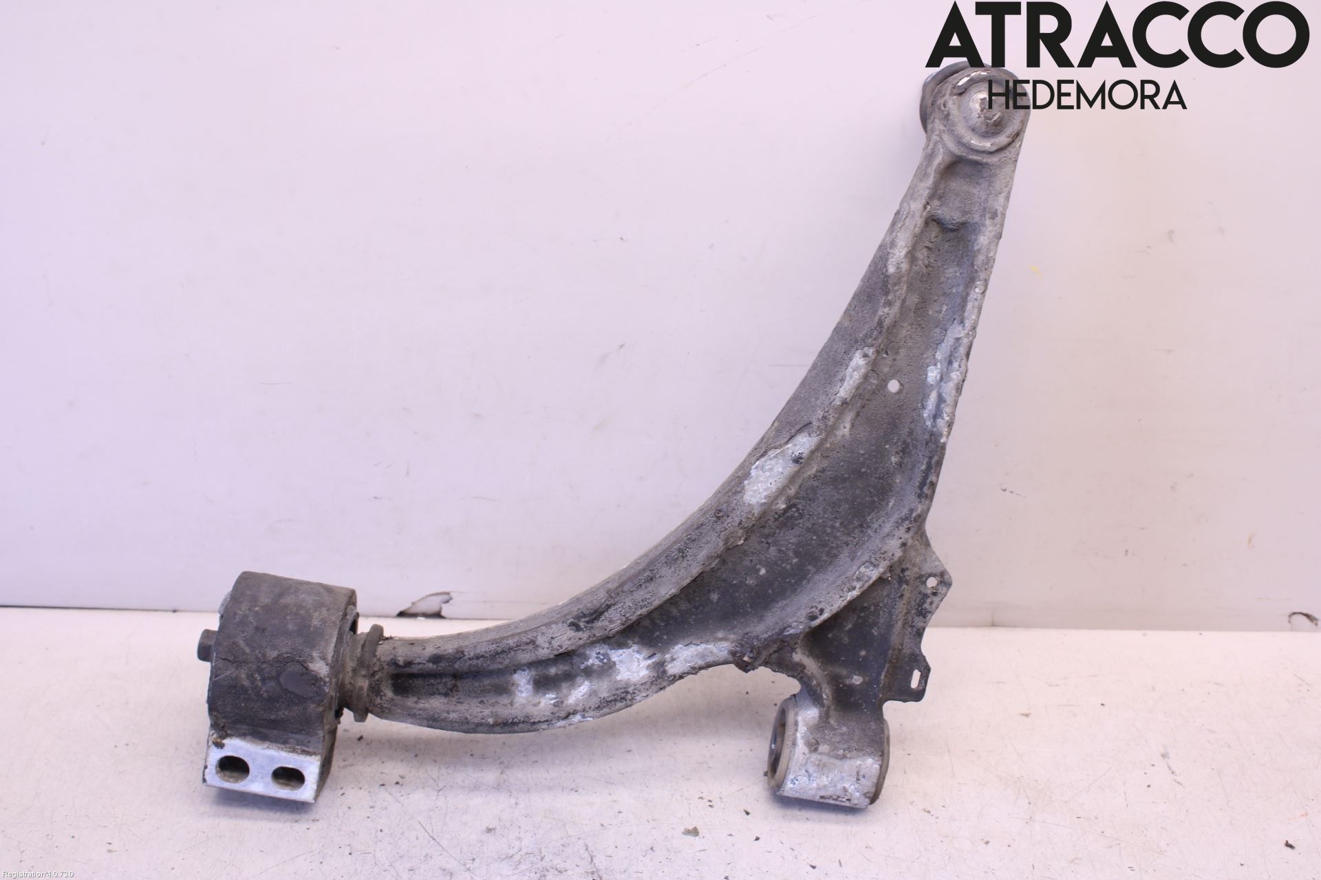Opel ASTRA J 10-15 Bærearm Foran Høyre Nedre