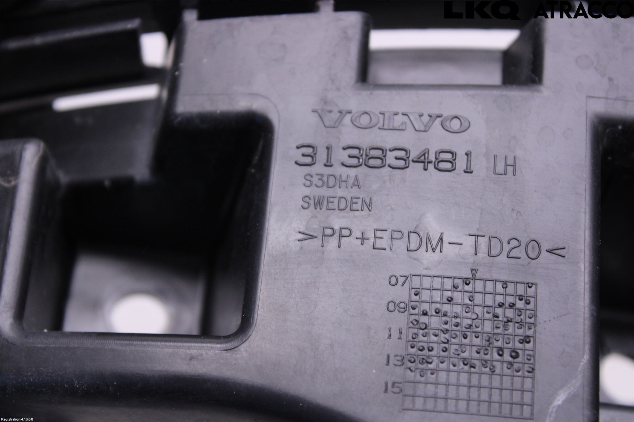 Volvo XC60 14-17 Støtfangerfeste Bak Venstre