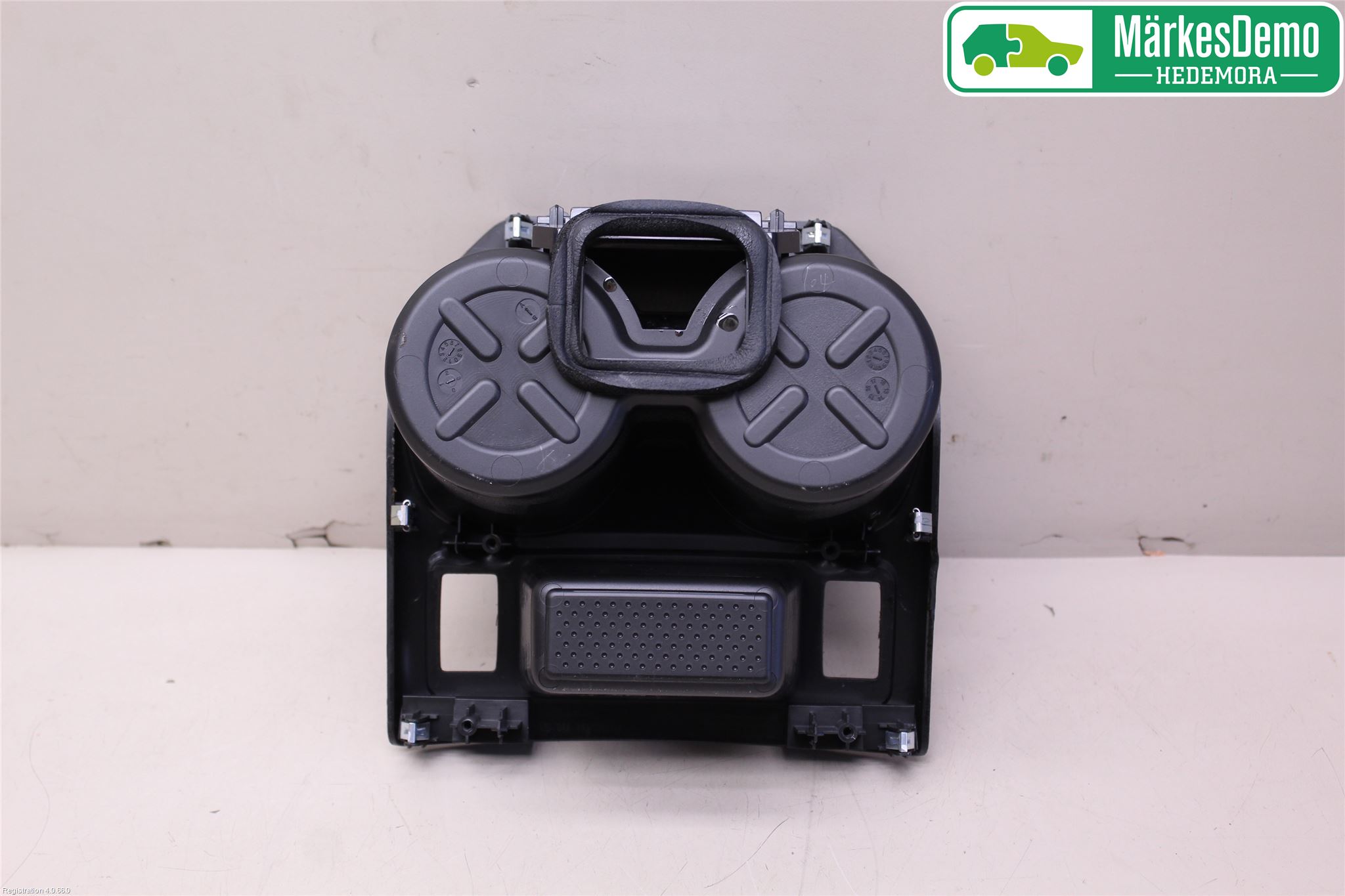 Nissan X-TRAIL 14-21 Innr Koppholder