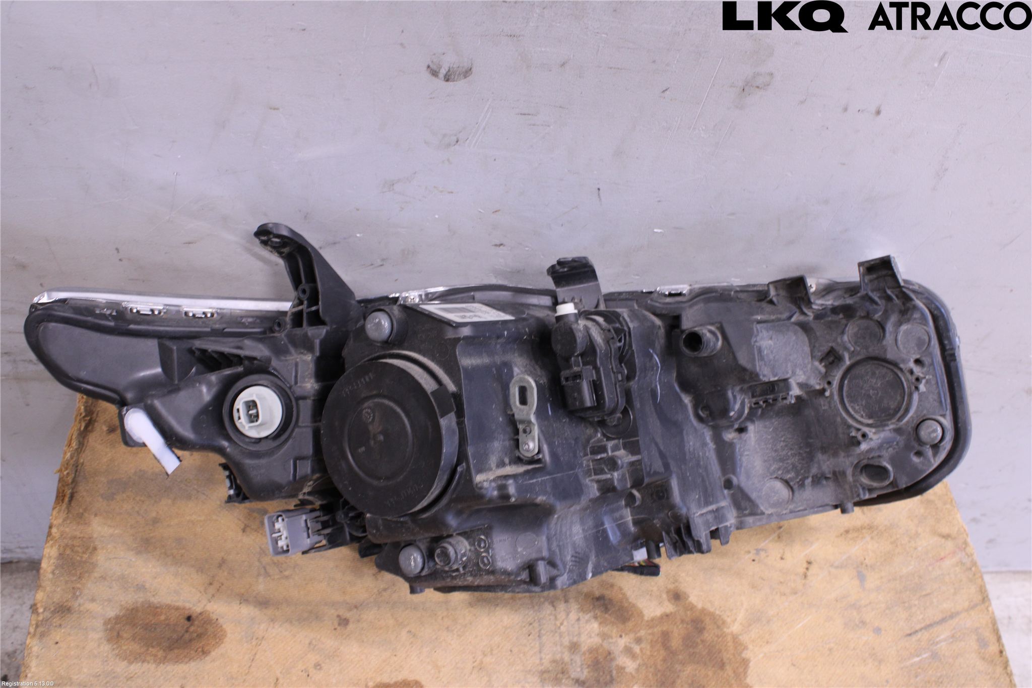 Toyota AURIS 13-19 Frontlykt Venstre