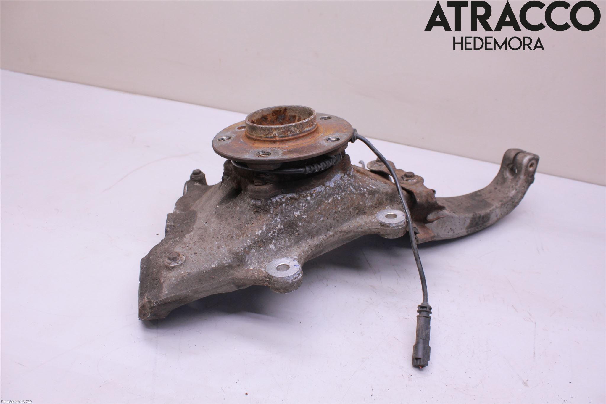 BMW 5 F10/F11/F18 09-17 Spindel Vf