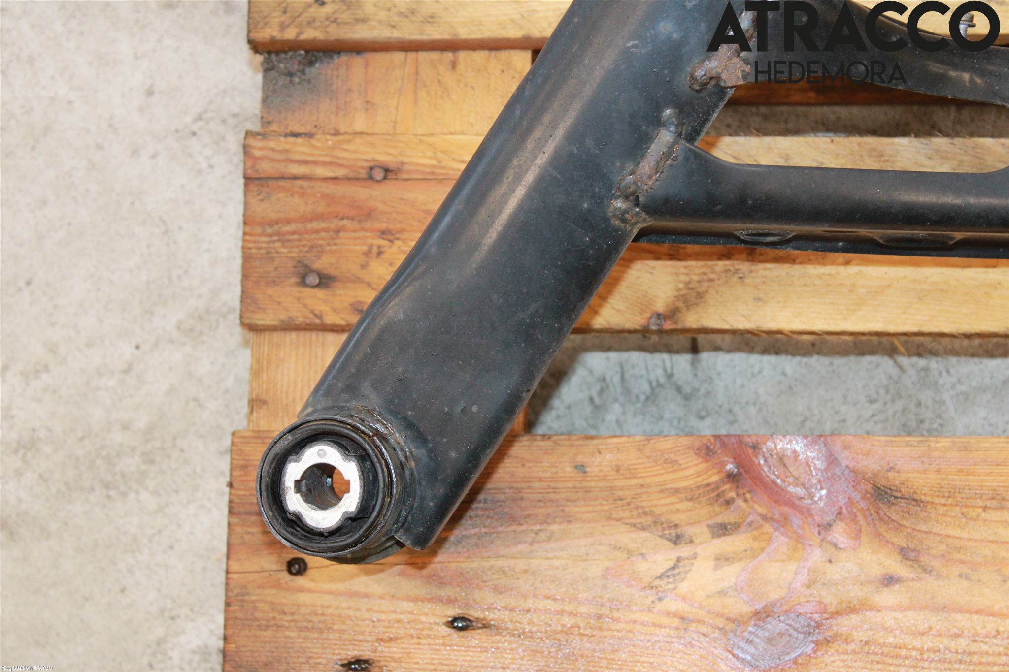 Volkswagen VW TIGUAN 16-24 Bakaksel Feste Travers-Ramme