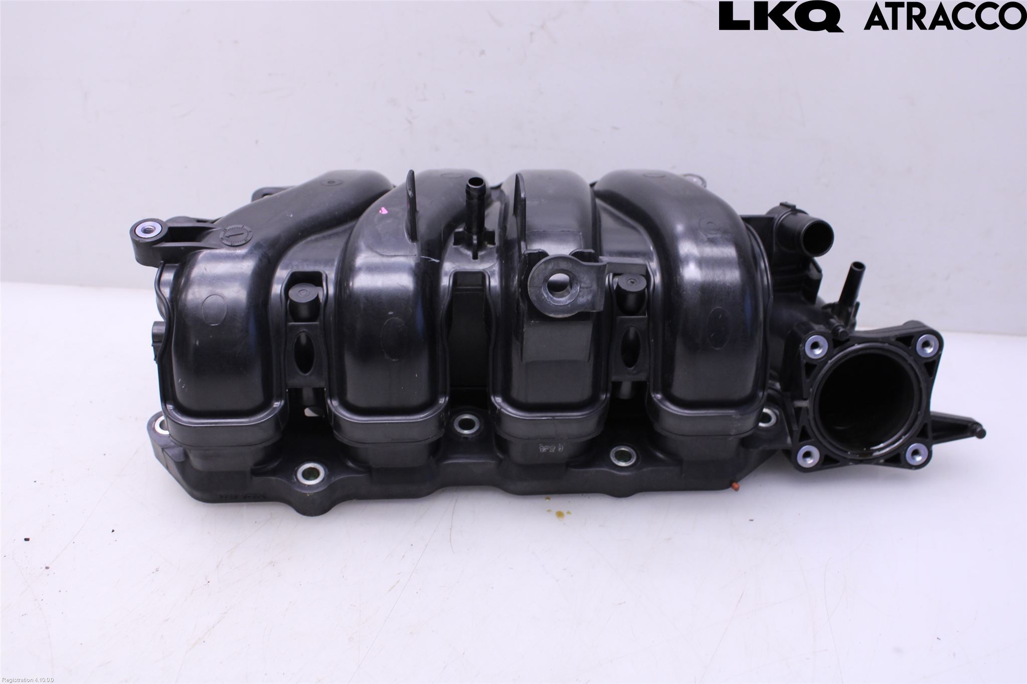 Toyota YARIS XP130 12-14 Innsugningsmanifold