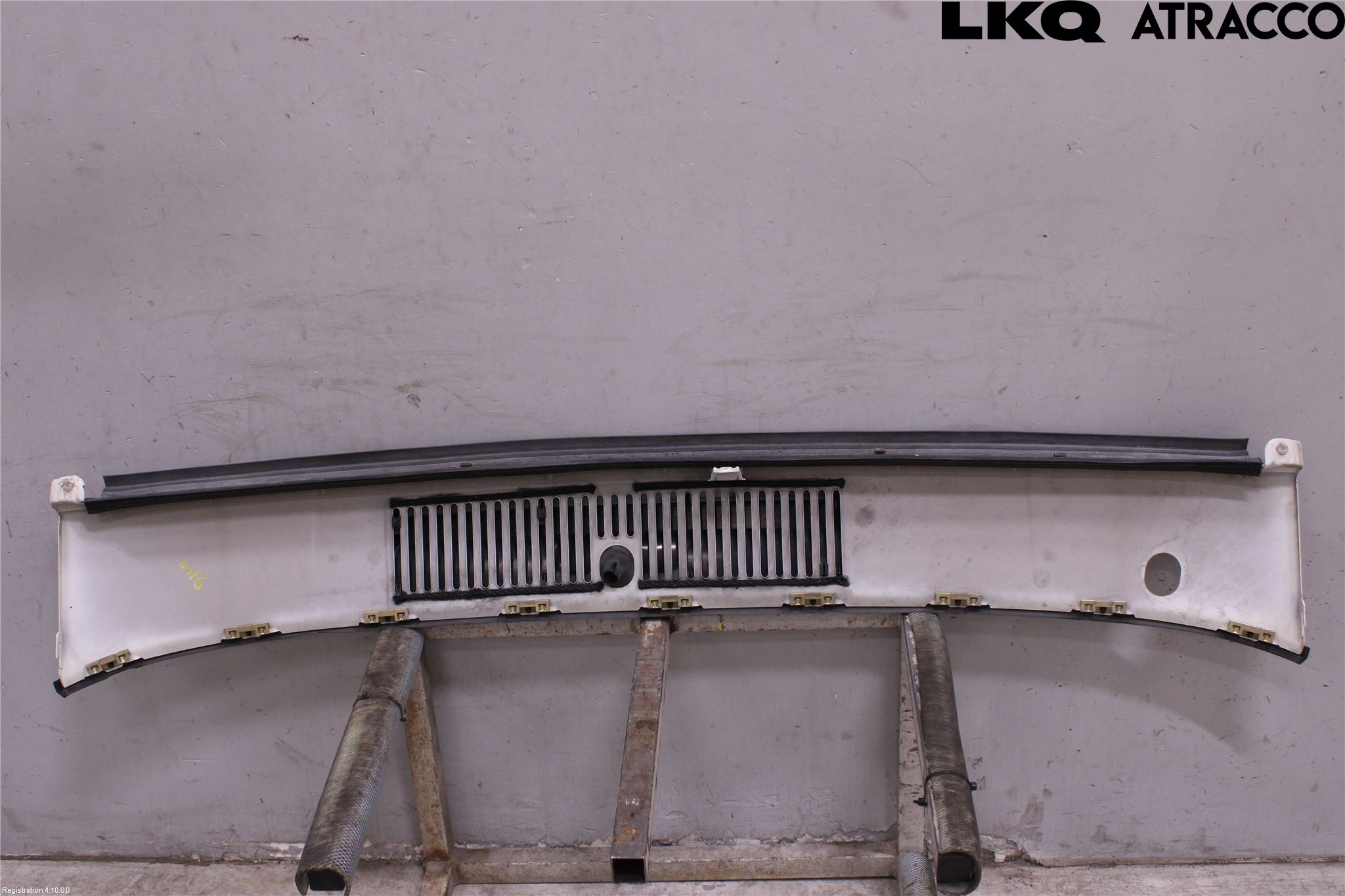 Volvo 740 88-92 Visker Deksel-Grill-Under Frr