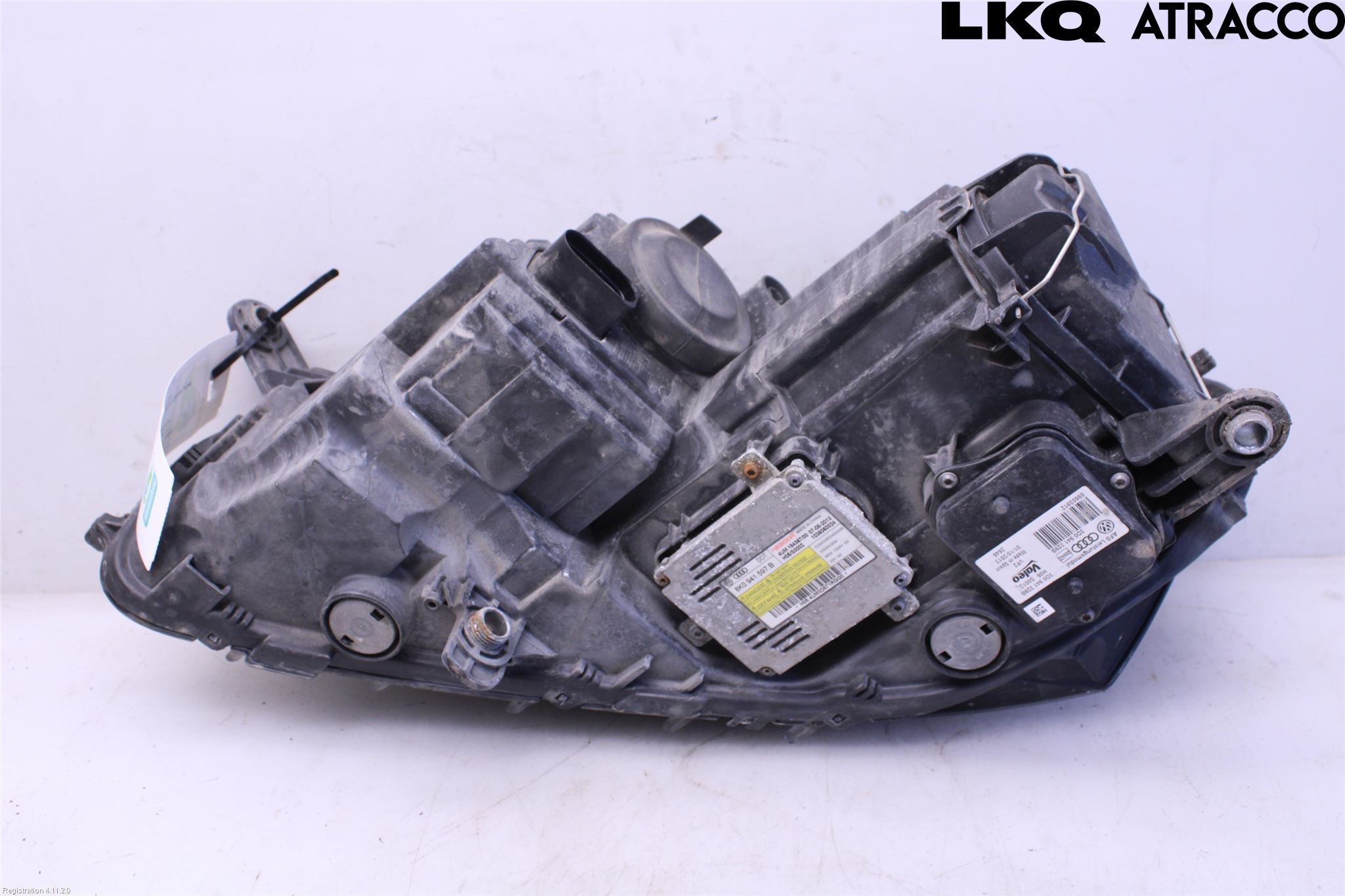 Volkswagen VW PASSAT 11-14 Frontlykt Høyre