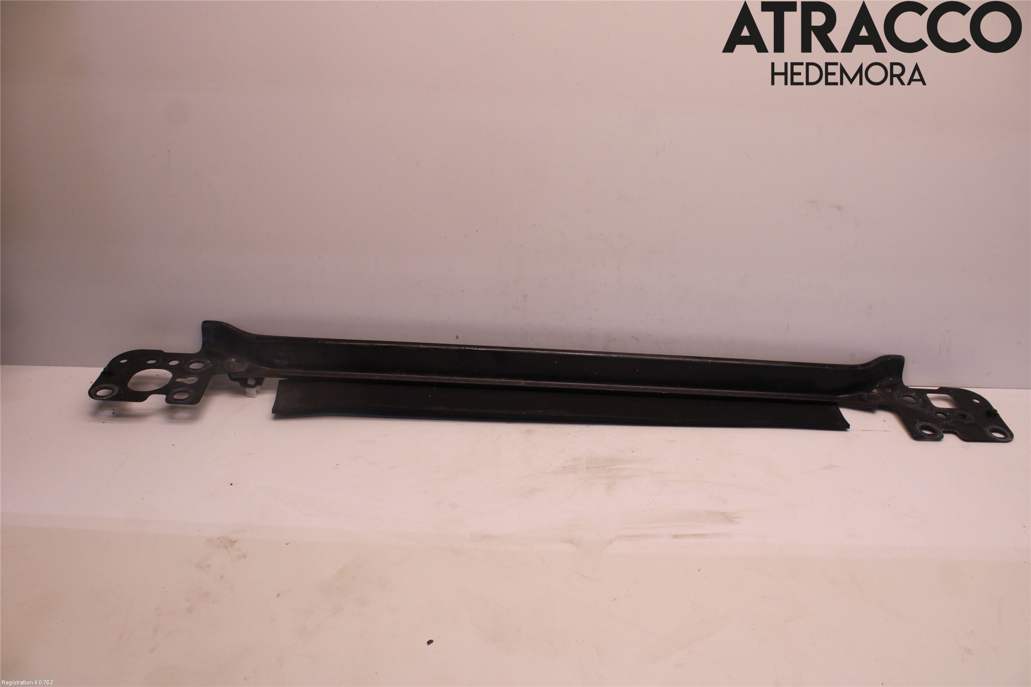 Nissan 370Z Radiator Feste - Ramme - Bjelk