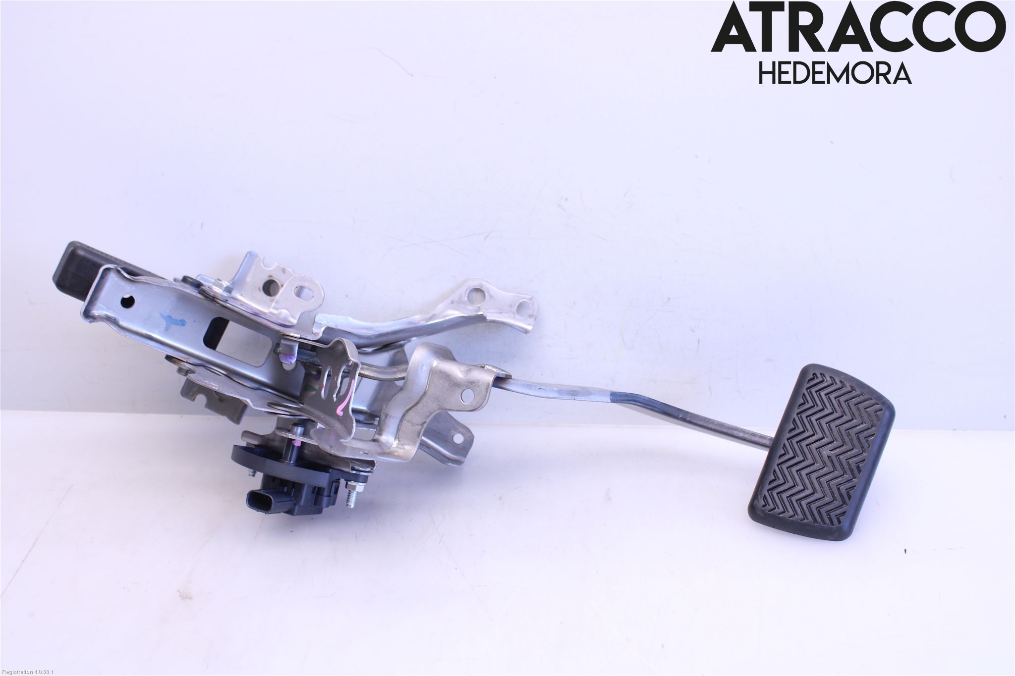 Toyota YARIS CROSS XP21 21- Bremsepedal