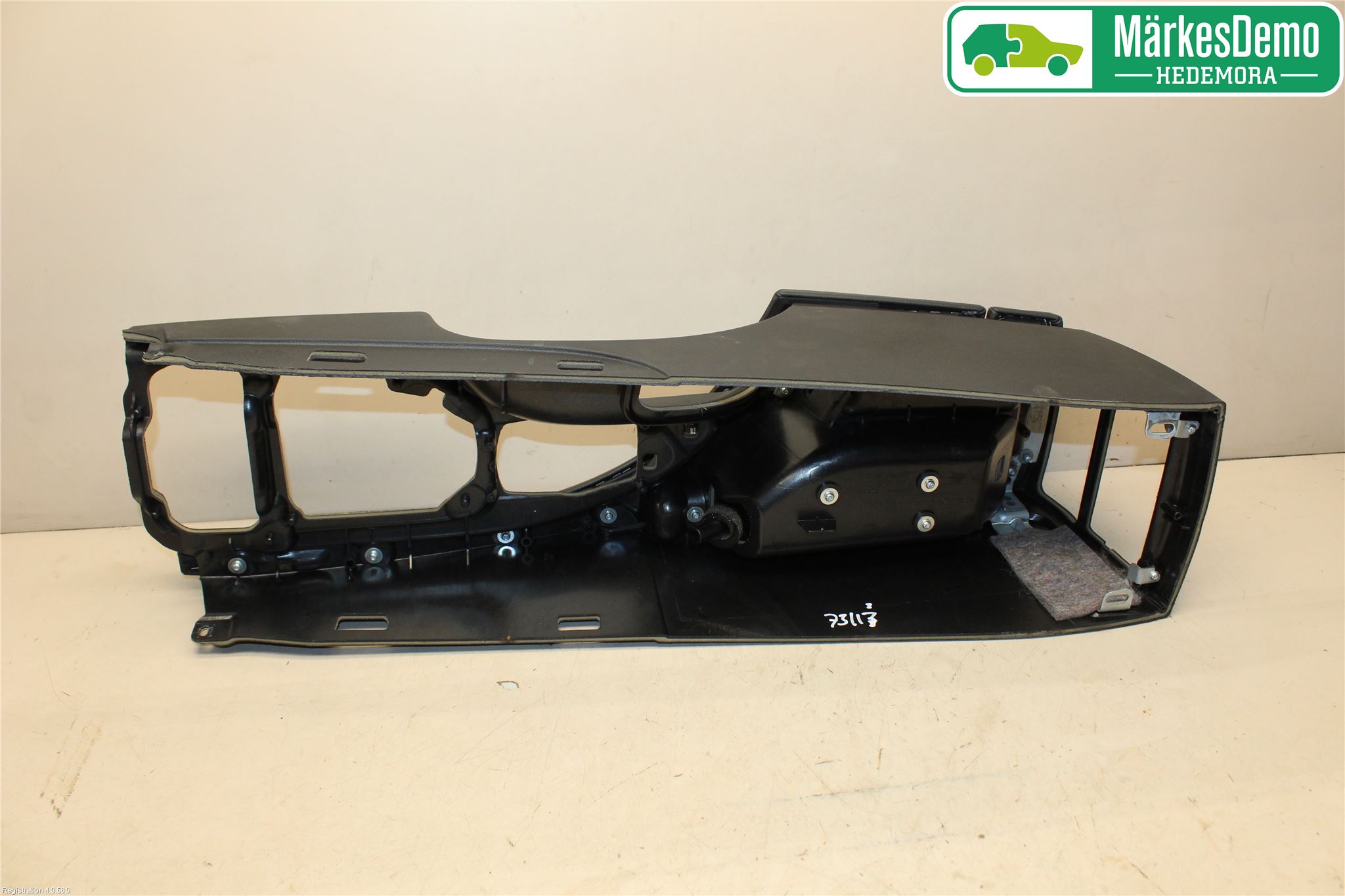 BMW 5 E60/61 Sed/Tou 02-10 Innr Konsoll-Lomme