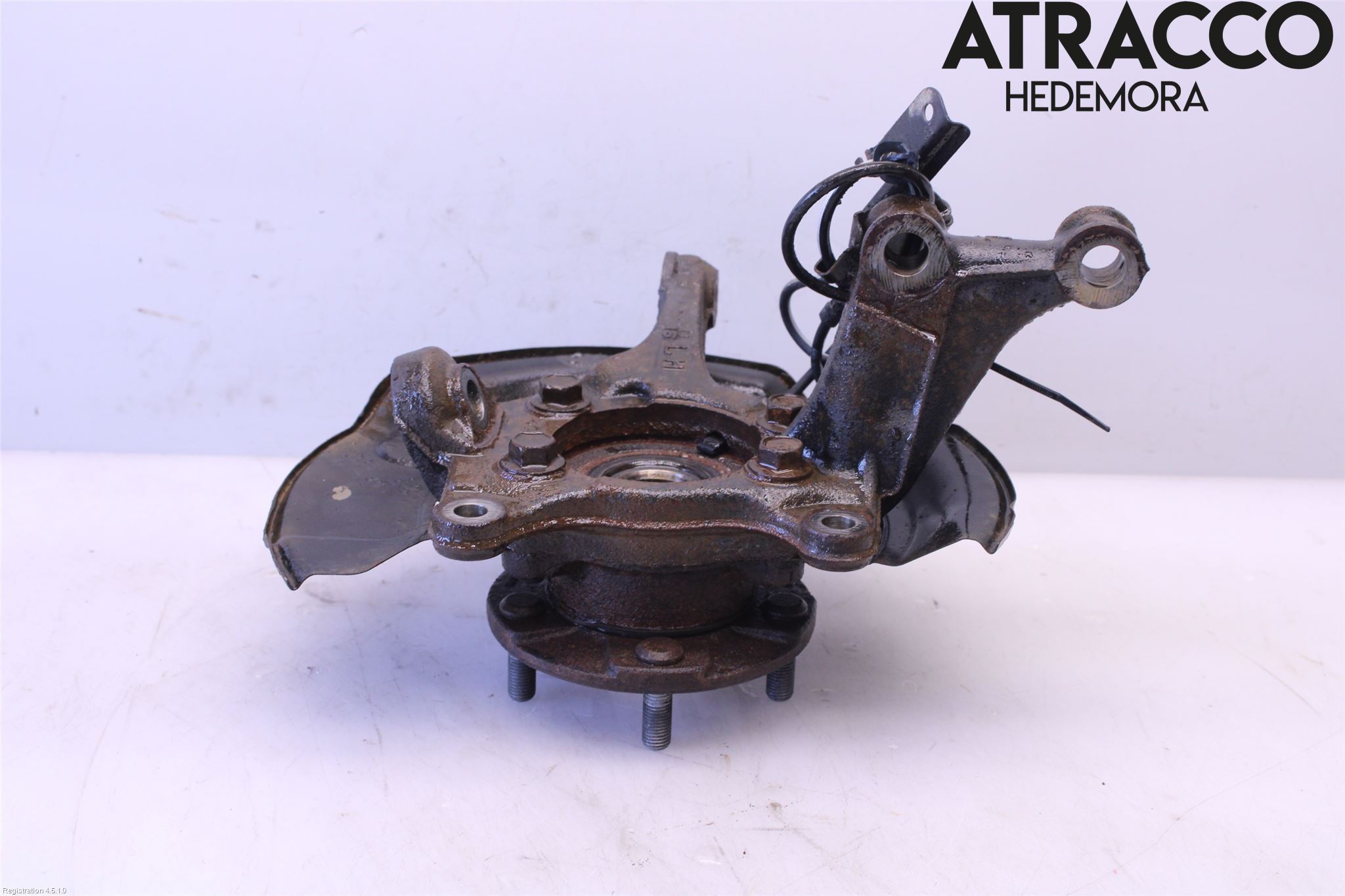 Toyota AVENSIS 09-15 Spindel Vf