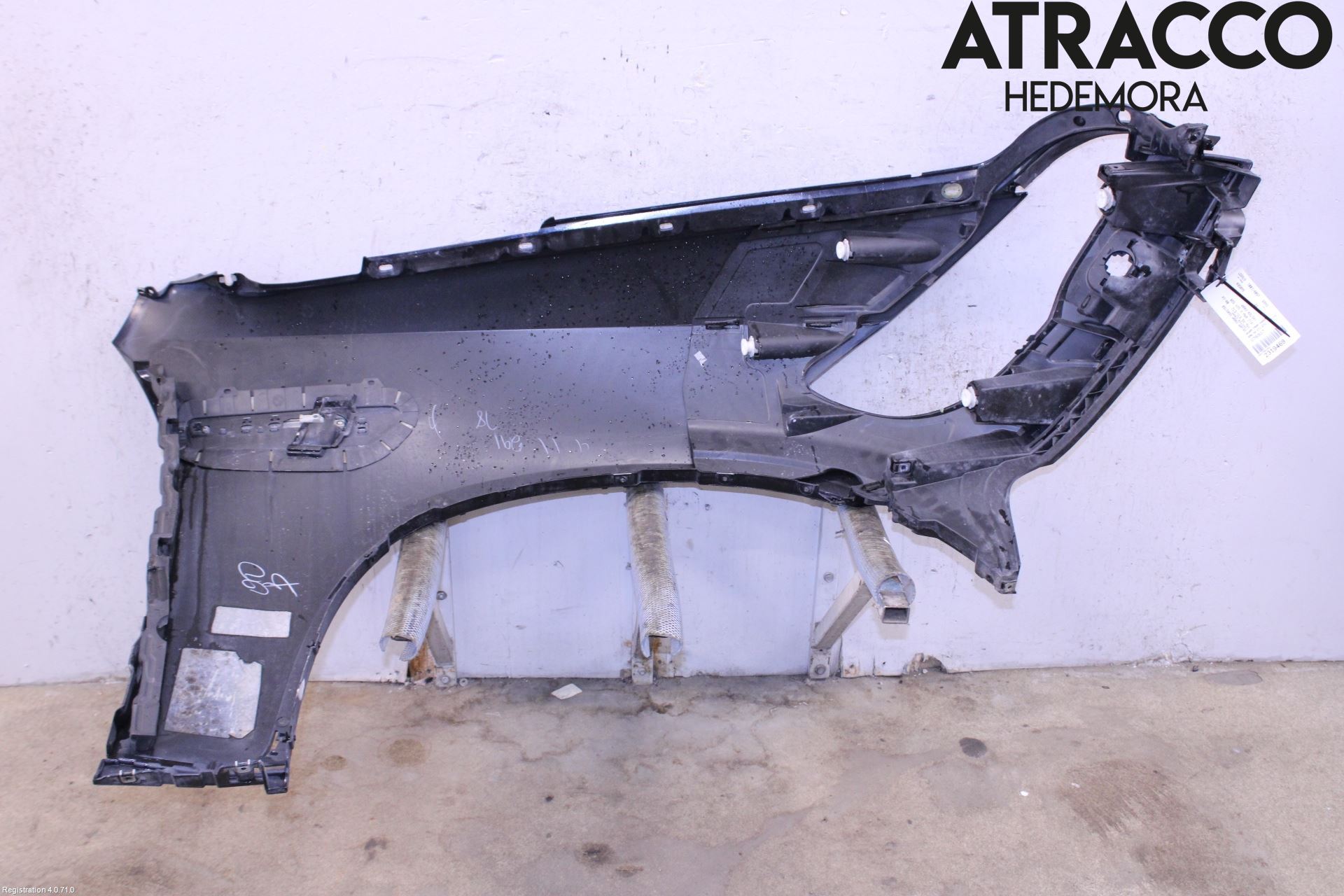 BMW X6 E71/E72   08-14 Skjerm Foran Venstre