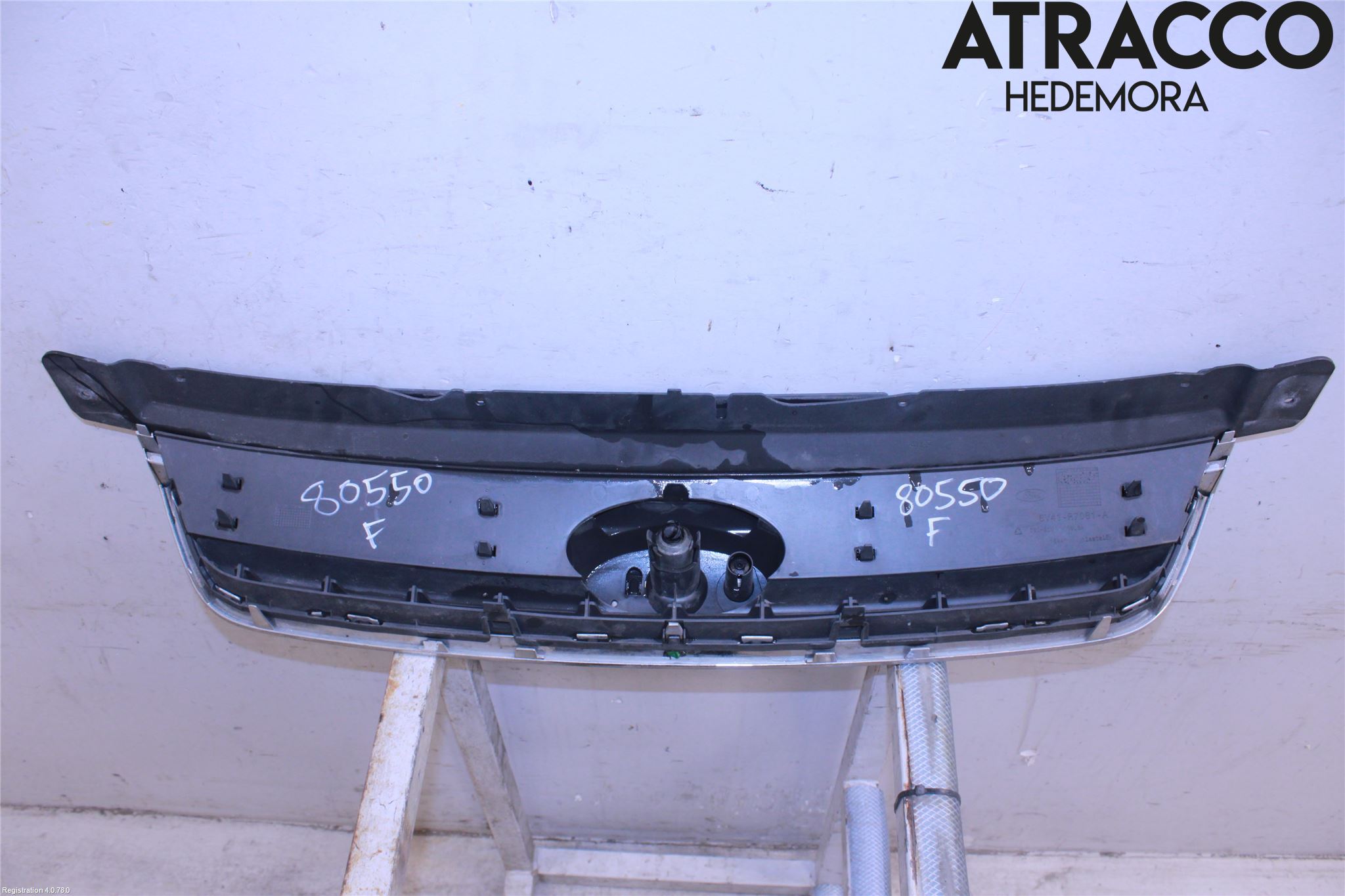 Ford KUGA 08-12 Grill Komplett