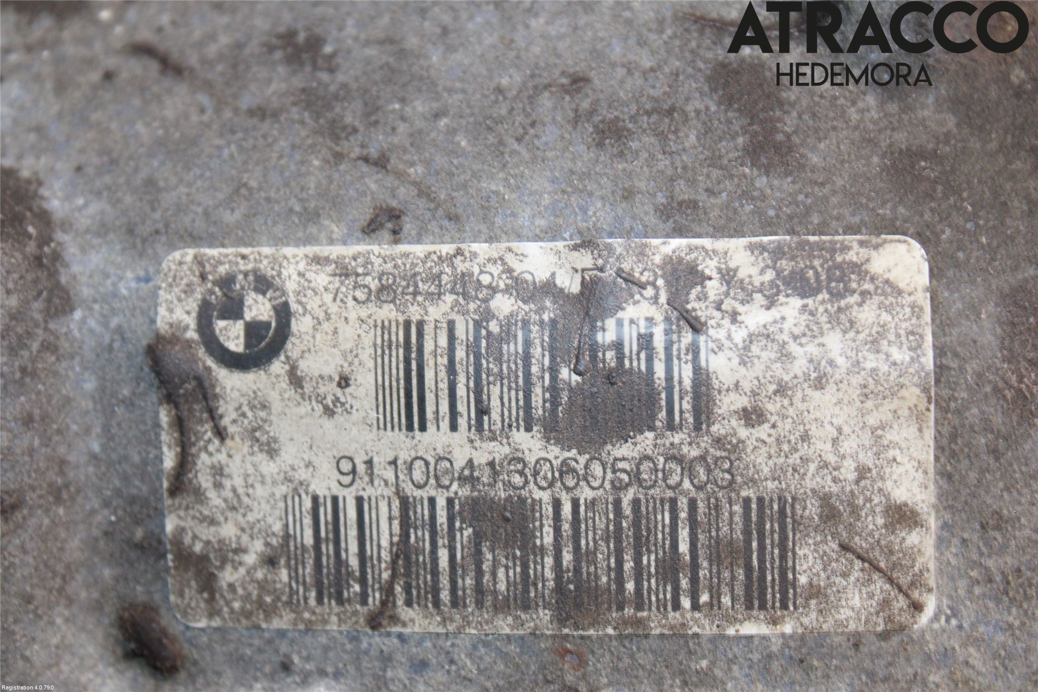 BMW 5 F10/F11/F18 09-17 Bakaksel Kardang Bak -Diff