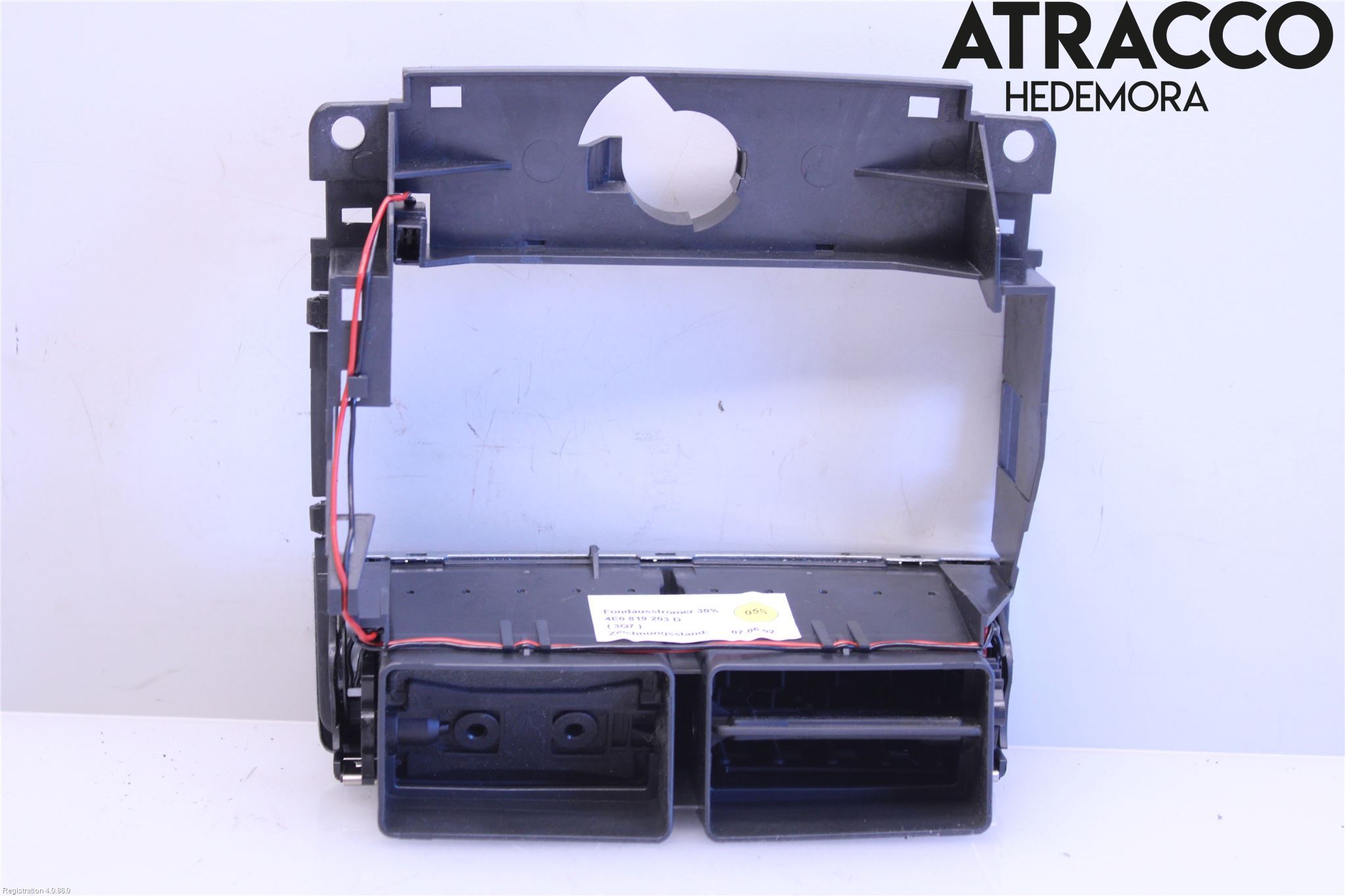Audi A8/S8 4E  02-09 Dashbord Kanal - Dyse
