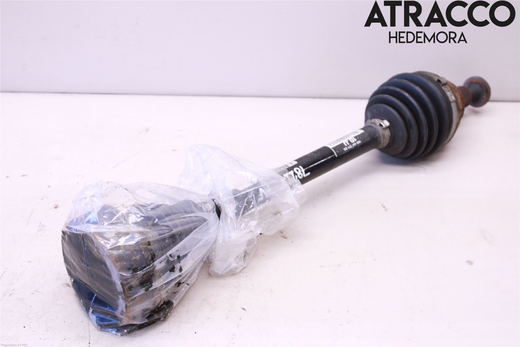 Volkswagen VW GOLF VI 09-13 Drivaksel Foran Kompl Venstre