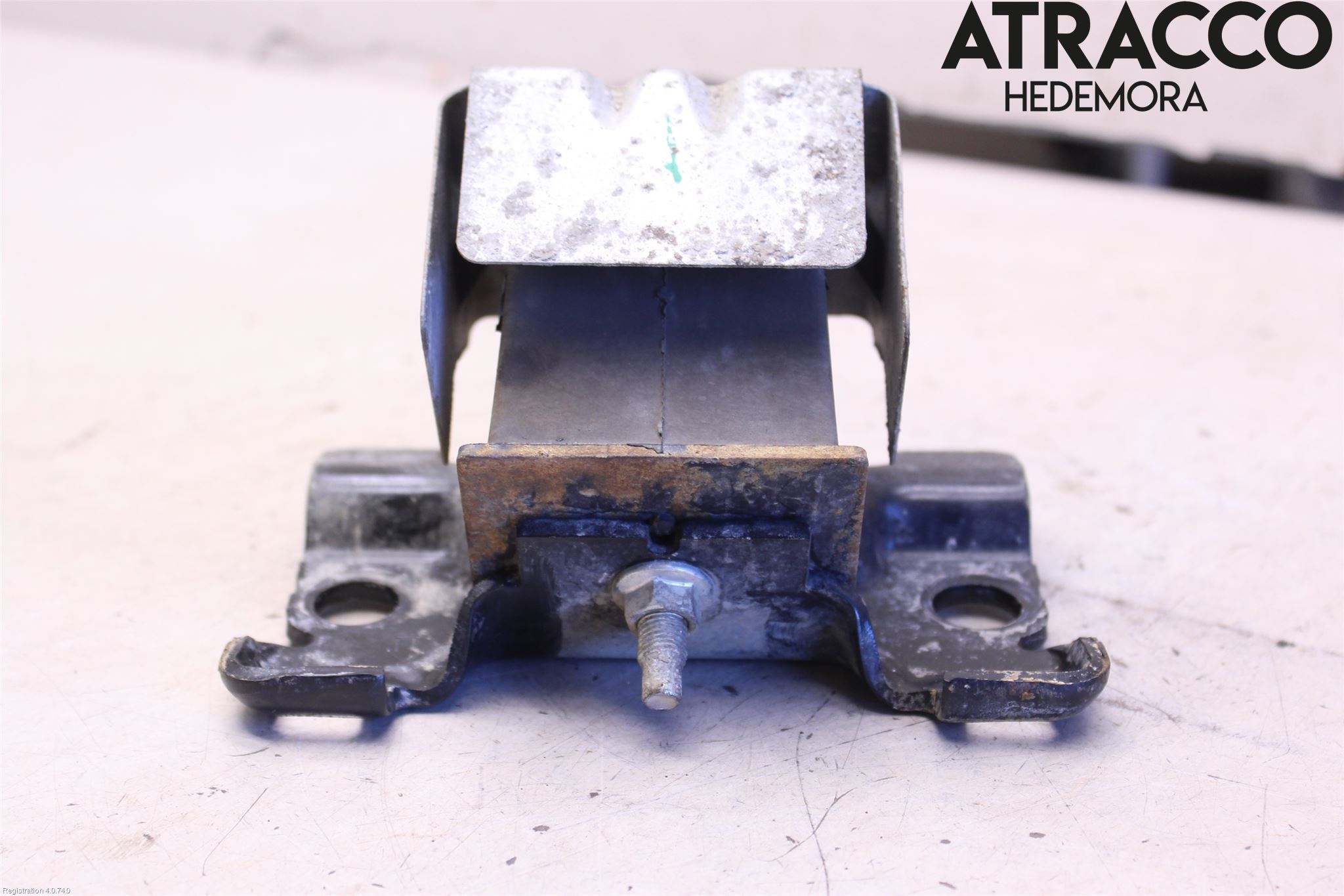 Nissan NAVARA, TREK-1 17-21 Motor Feste Gummi