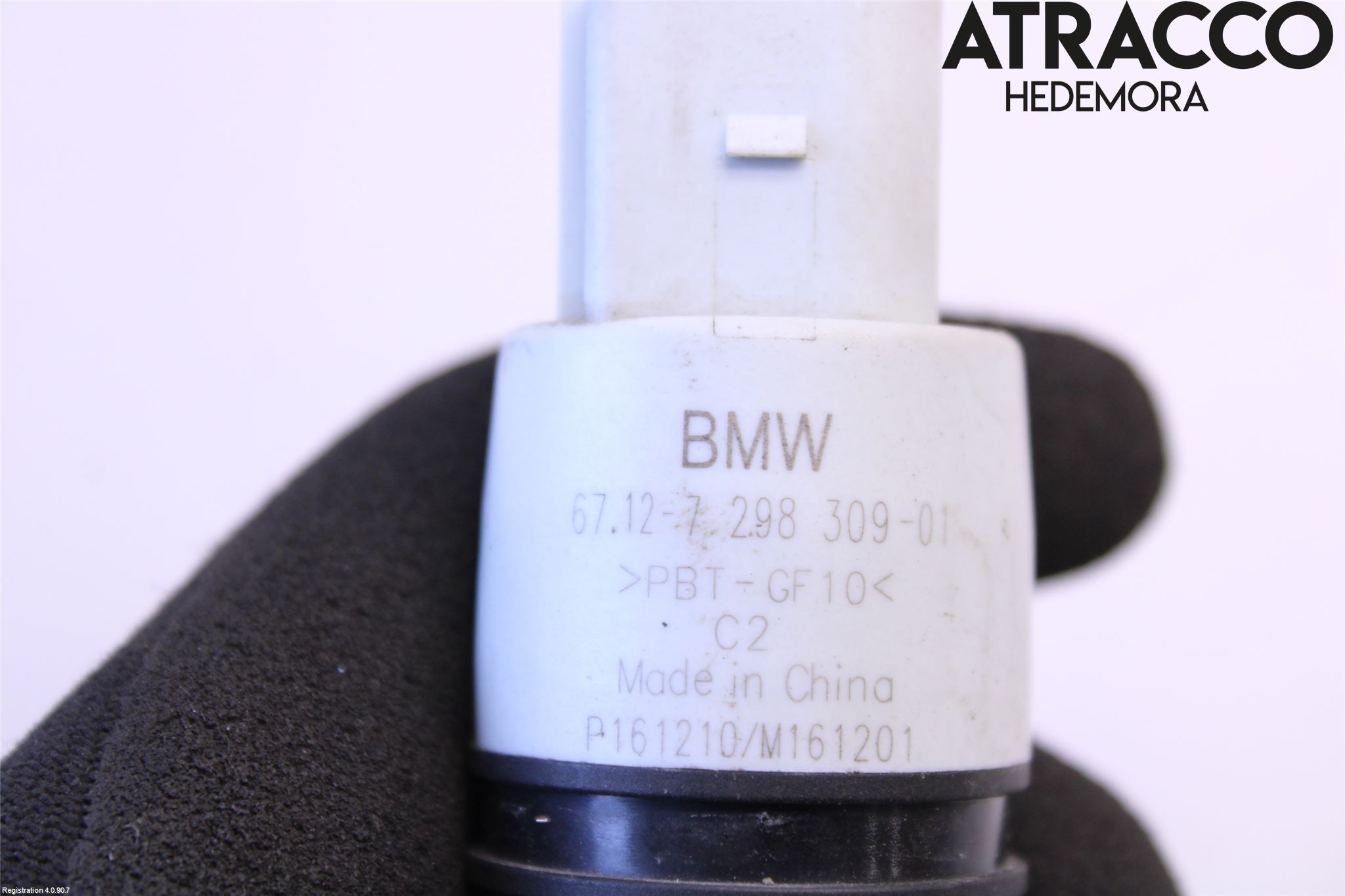 BMW 5 G30/G31/F90 17-23 Spylerpumpe Frontrute