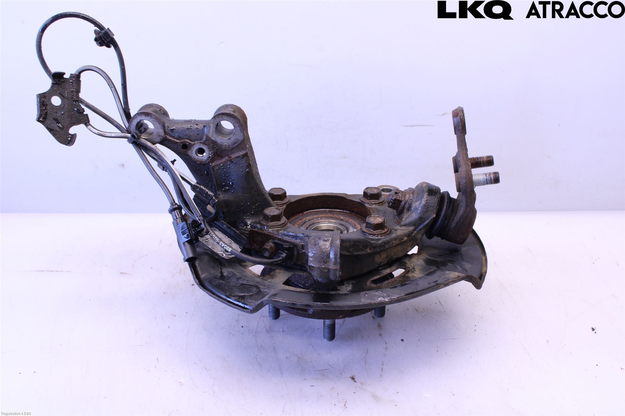 Toyota AVENSIS 16-18 Spindel Vf