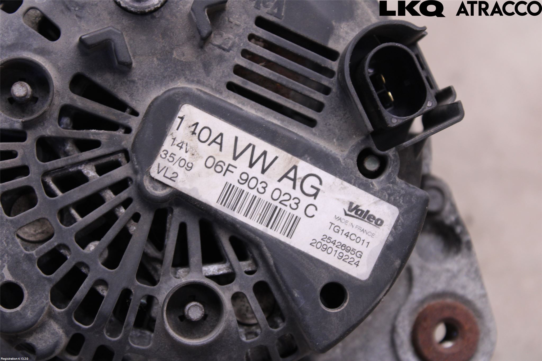 Volkswagen VW CADDY      04-10 Dynamo