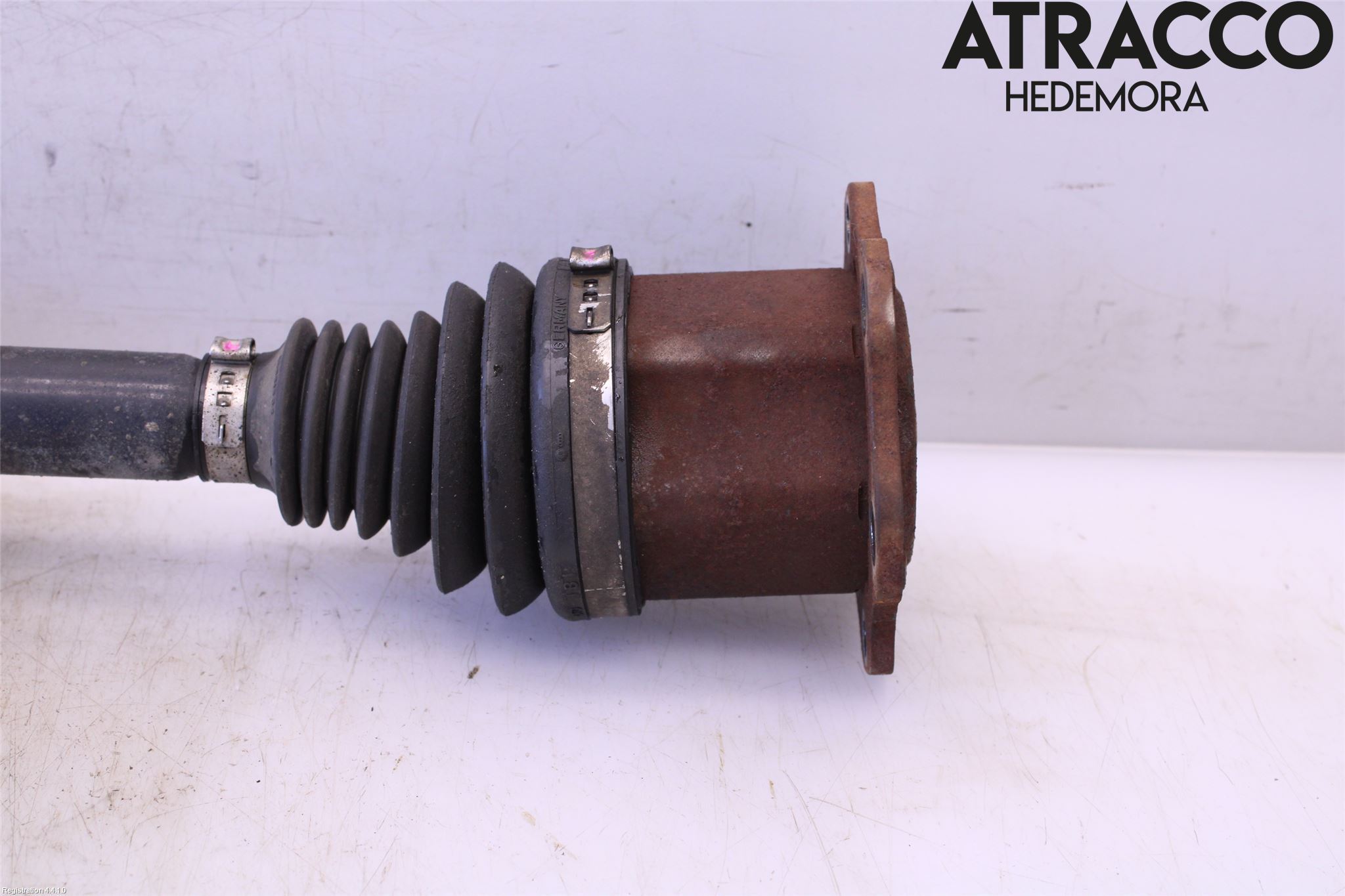 Audi A4/S4 08-11 Drivaksel Foran Kompl Venstre