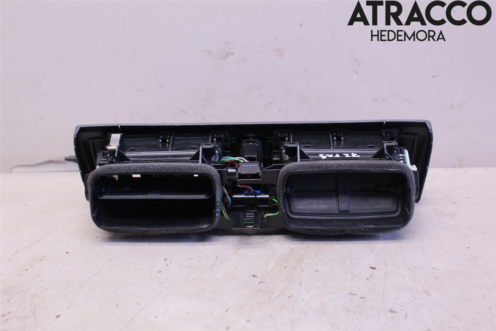 BMW 1 F20/F21 11-19 Dashbord Kanal - Dyse