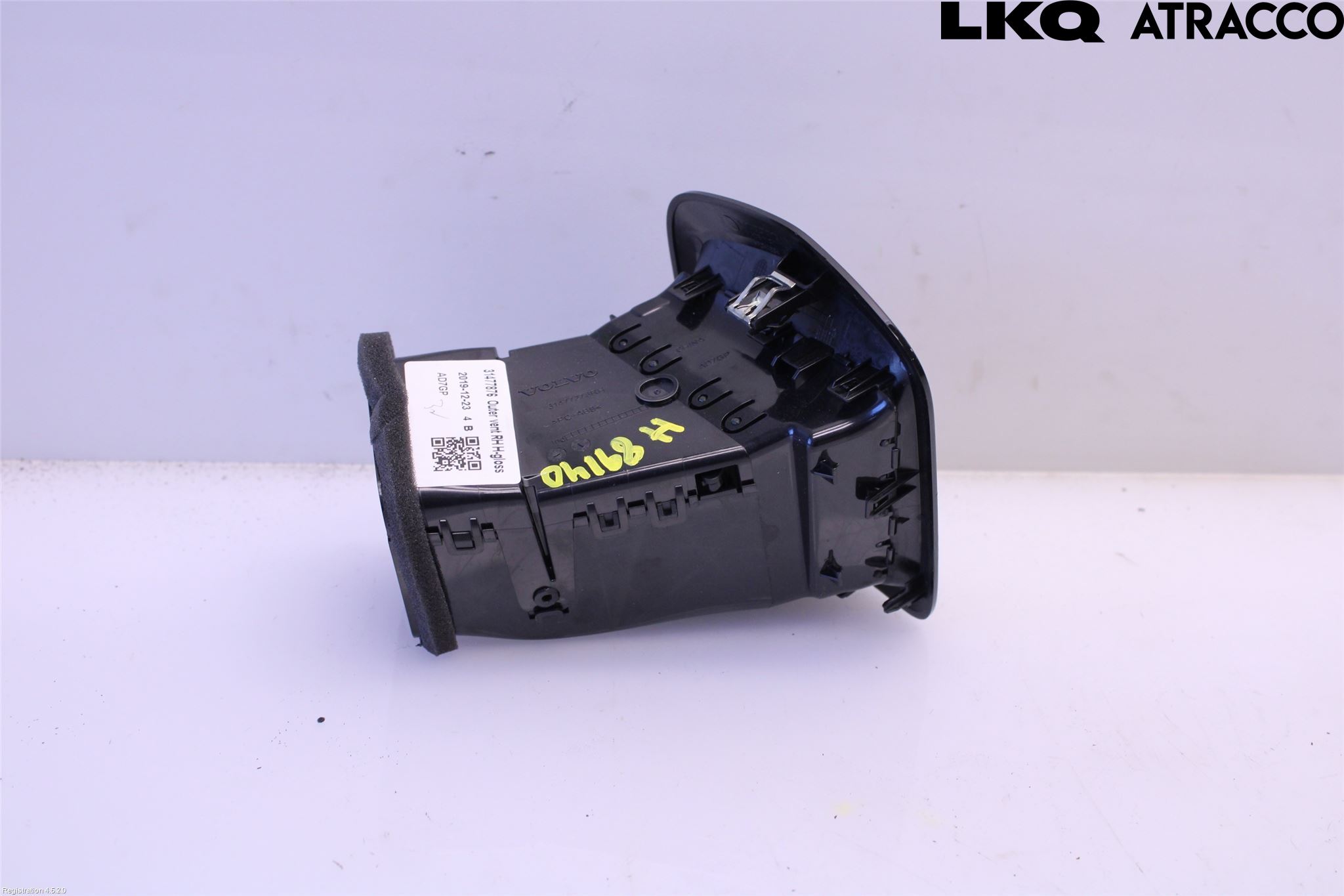 Volvo V60 CROSS COUNTRY 19- Dashbord Kanal - Dyse