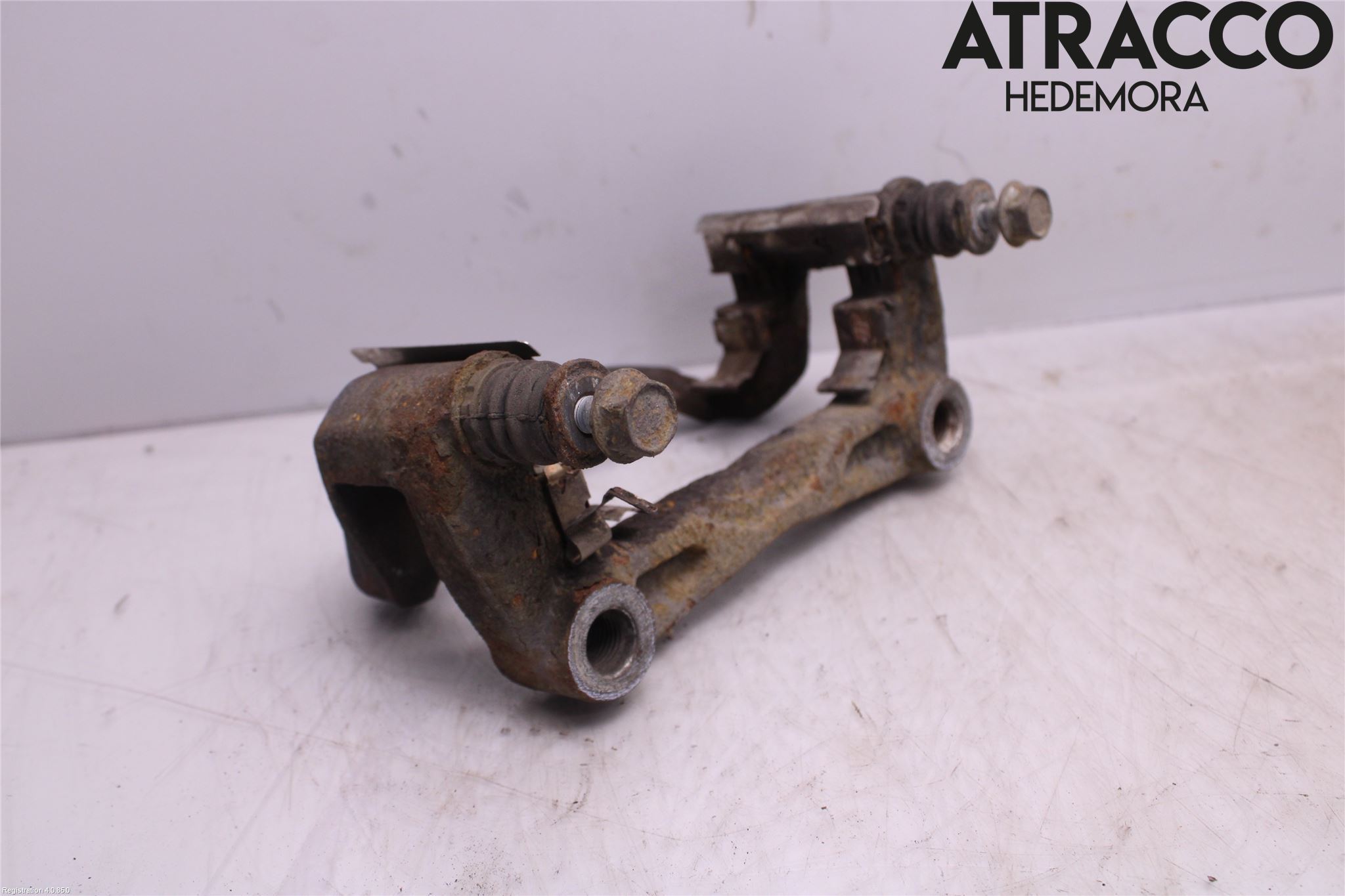 Nissan PULSAR Bremsecaliper Feste Holder