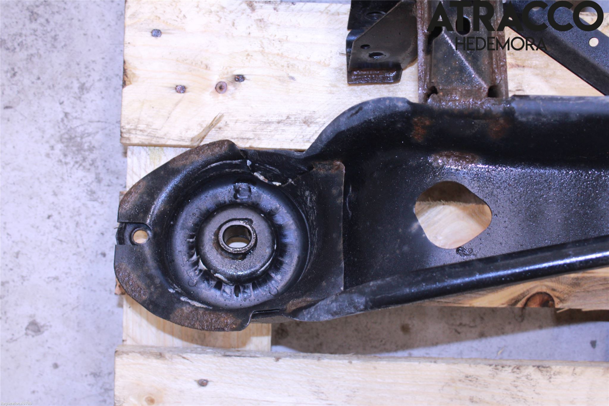 Ford FOCUS 15-18 Bakaksel Feste Travers-Ramme